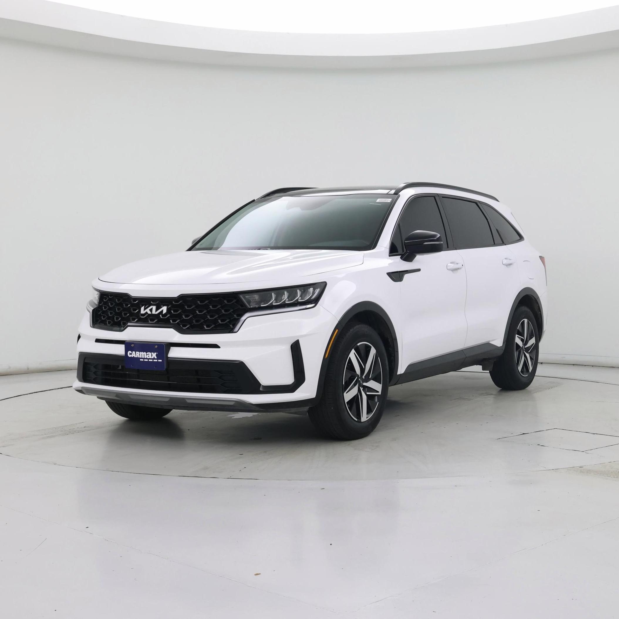 Thumbnail: 2023 Kia Sorento - 4