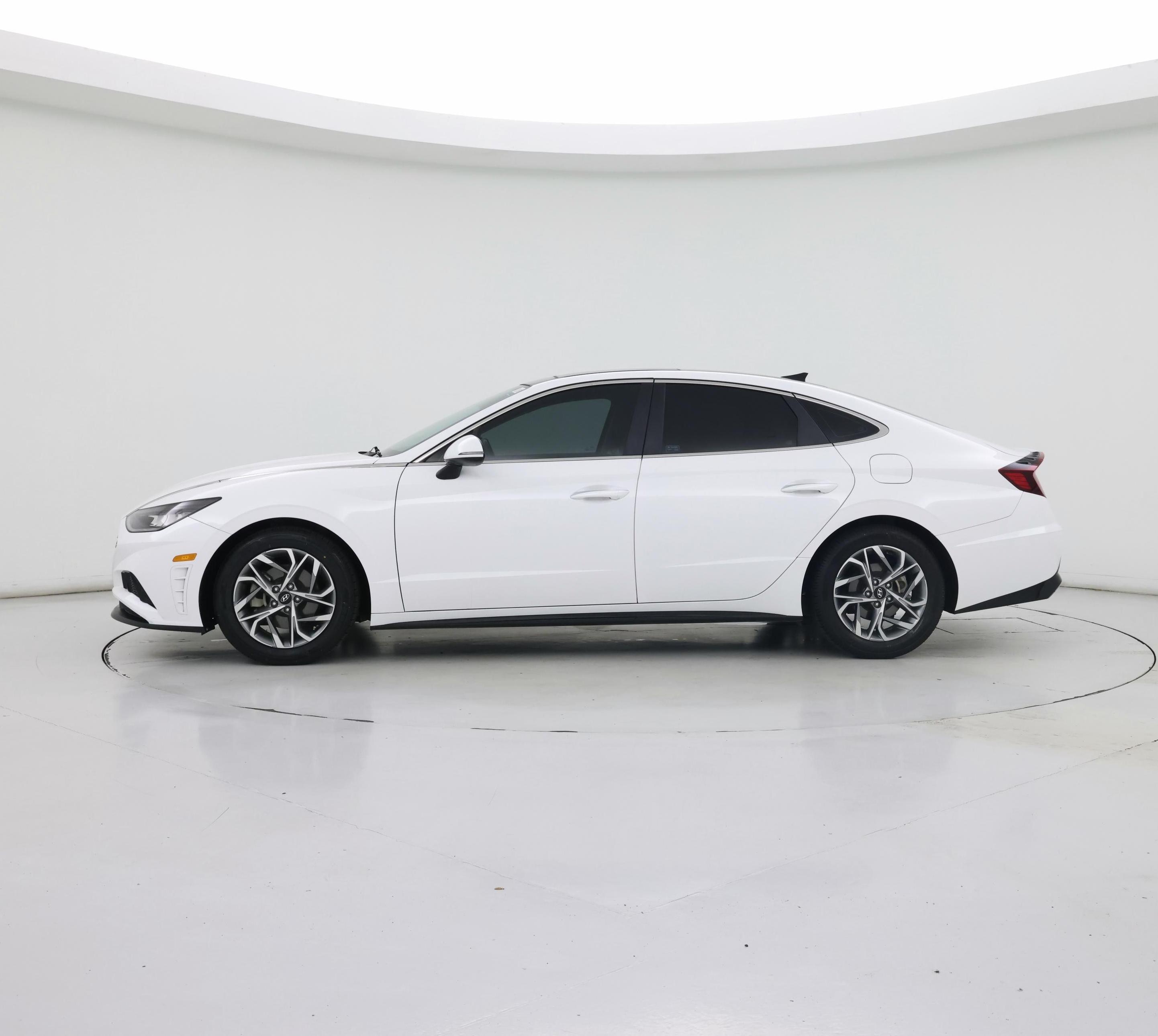 Thumbnail: 2023 Hyundai Sonata - 3