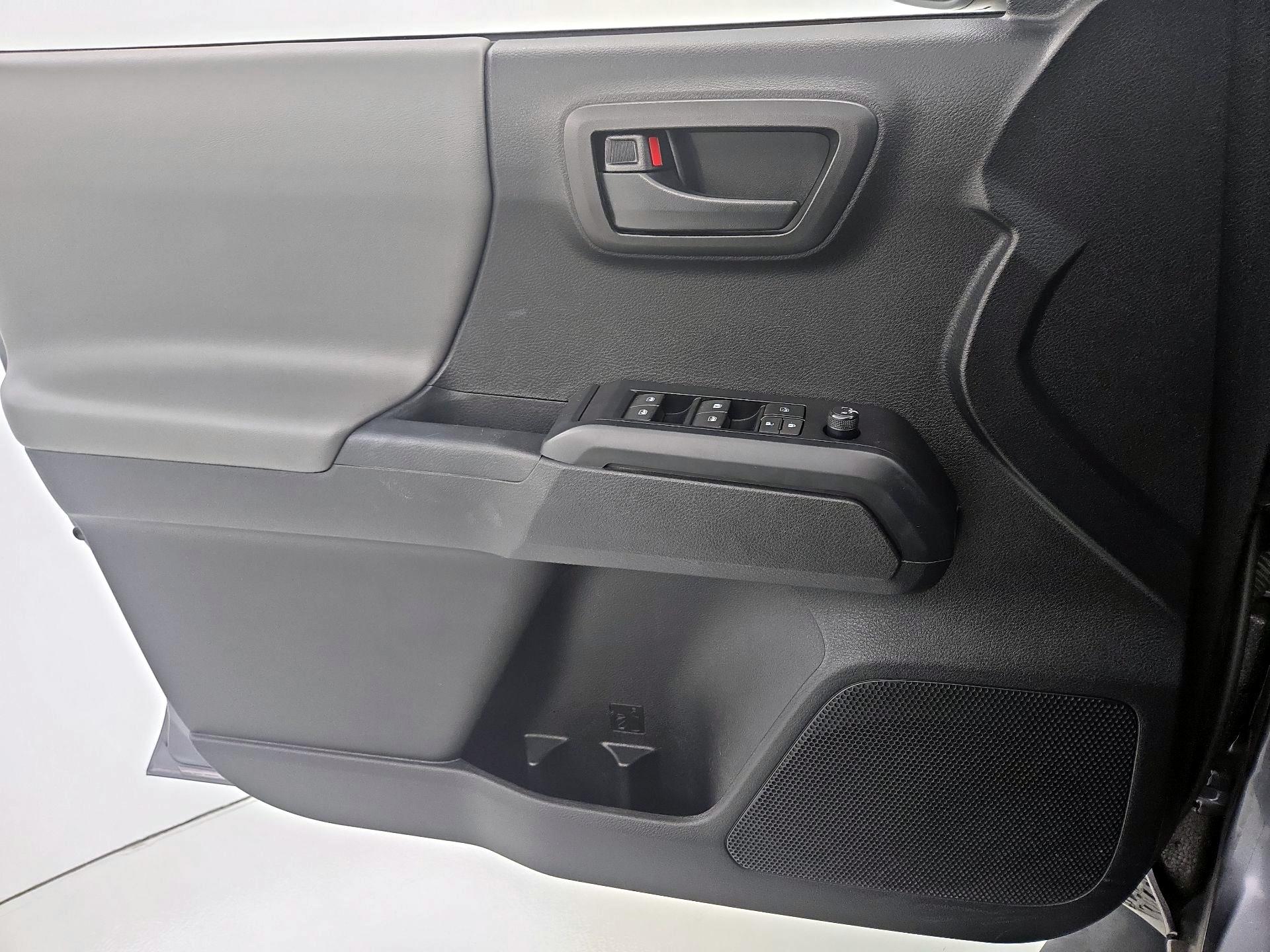 Thumbnail: 2021 Toyota Tacoma - 12