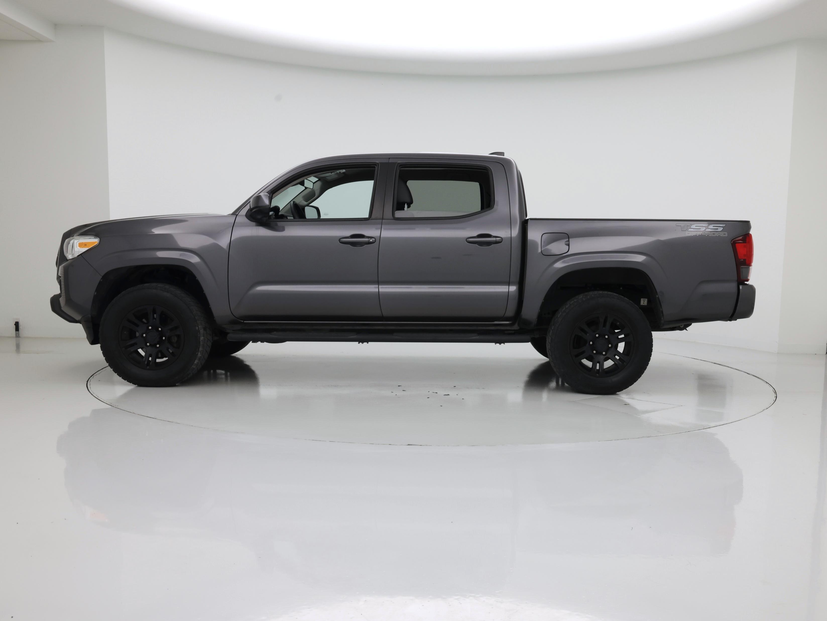 Thumbnail: 2021 Toyota Tacoma - 3