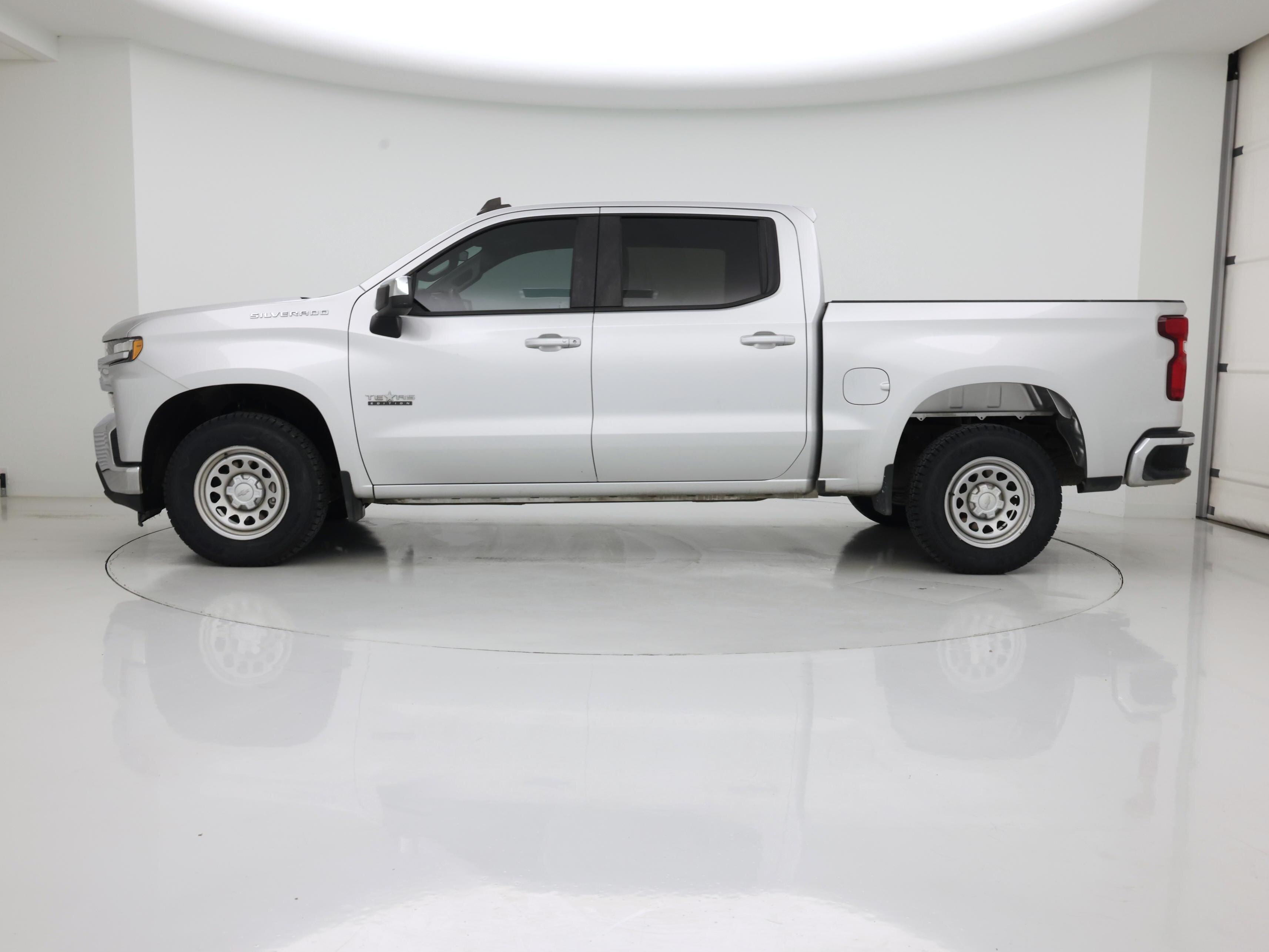 Thumbnail: 2020 Chevrolet Silverado 1500 - 3