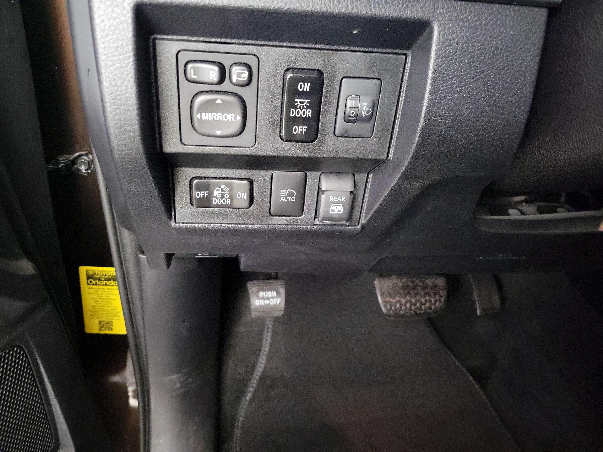 Thumbnail: 2020 Toyota Tundra - 13