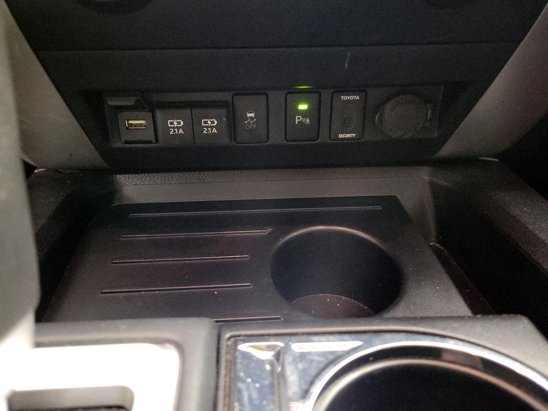 Thumbnail: 2020 Toyota Tundra - 19