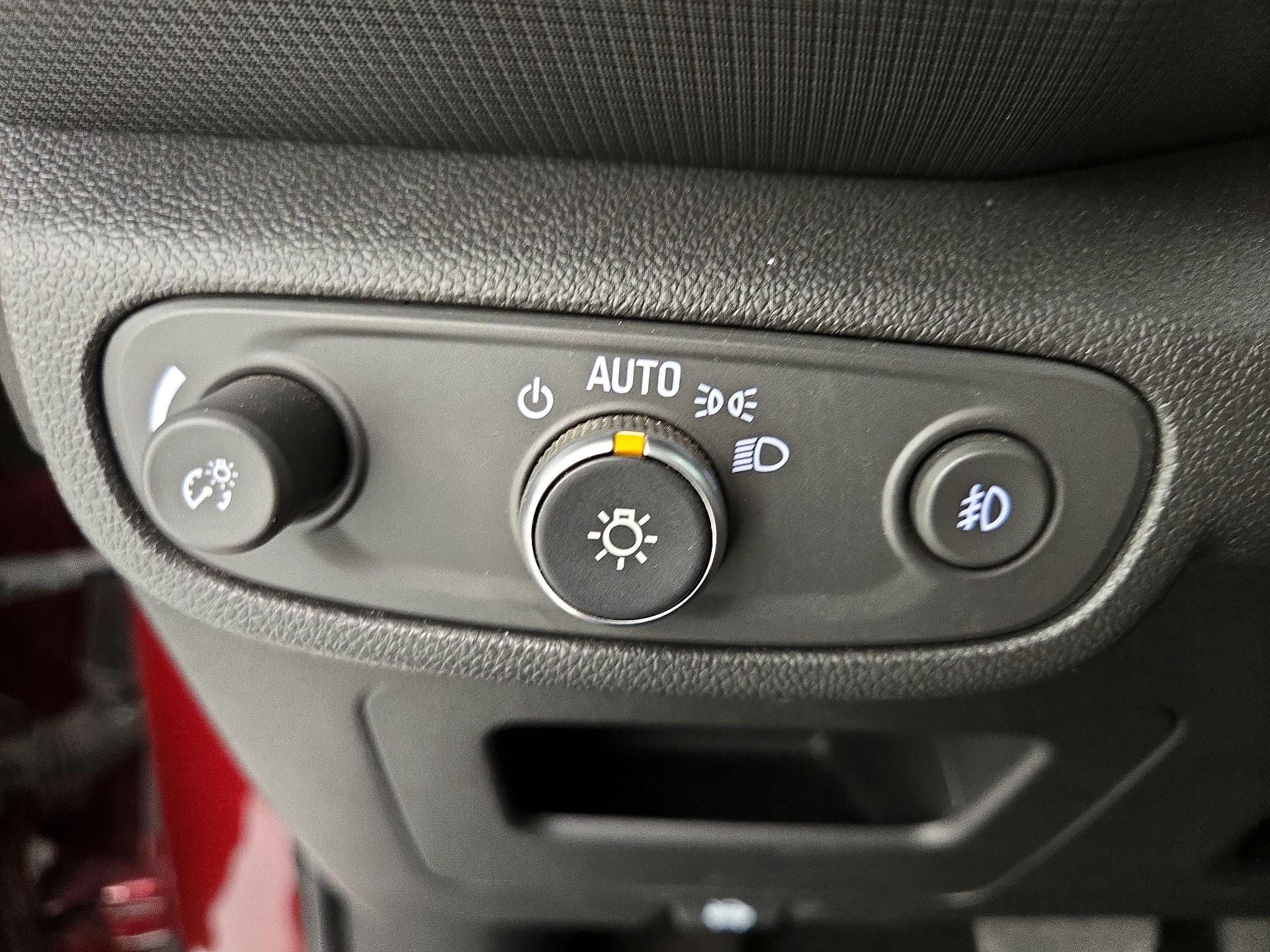 Thumbnail: 2022 Chevrolet TrailBlazer - 13