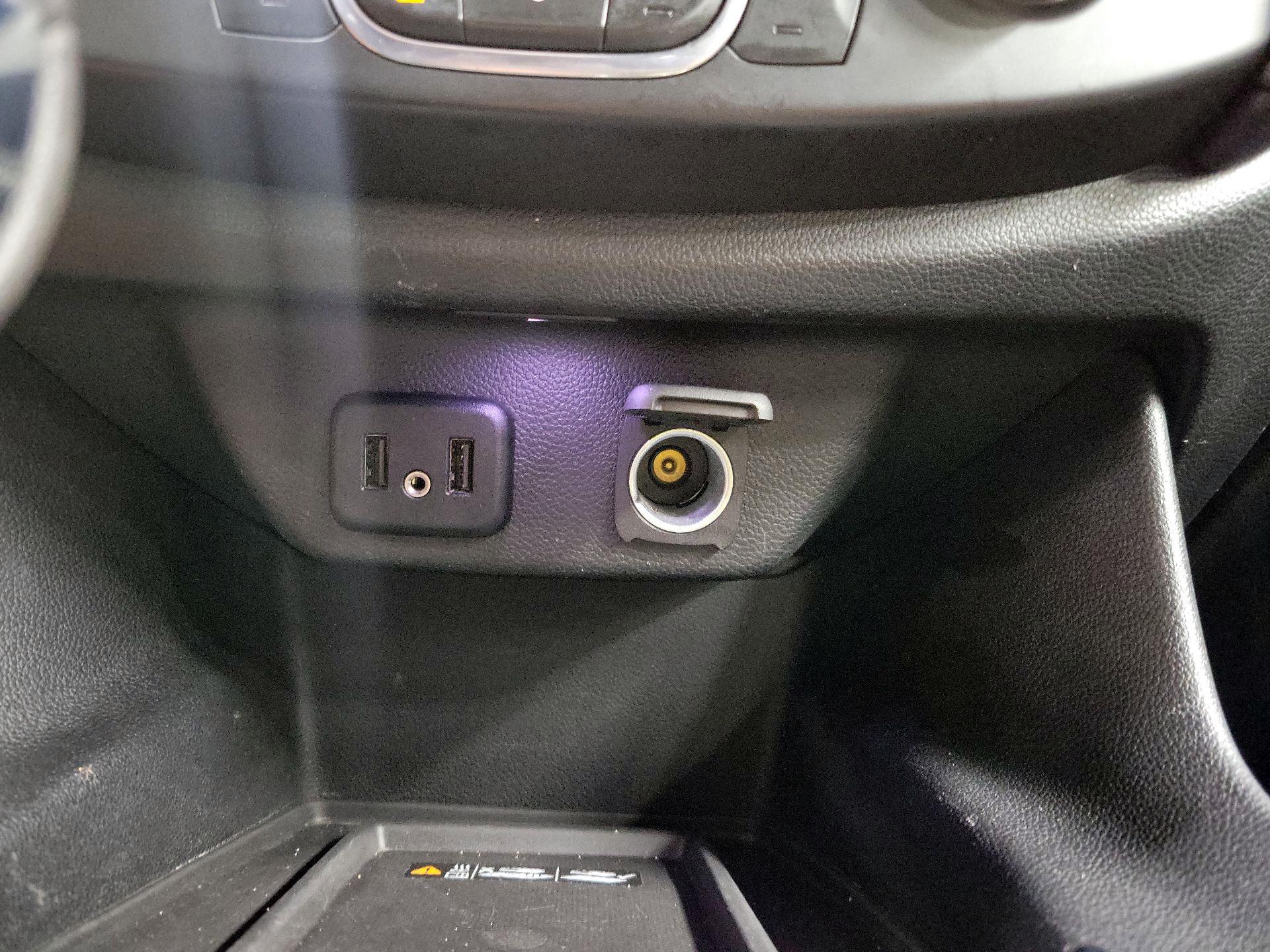 Thumbnail: 2023 Chevrolet Traverse - 18