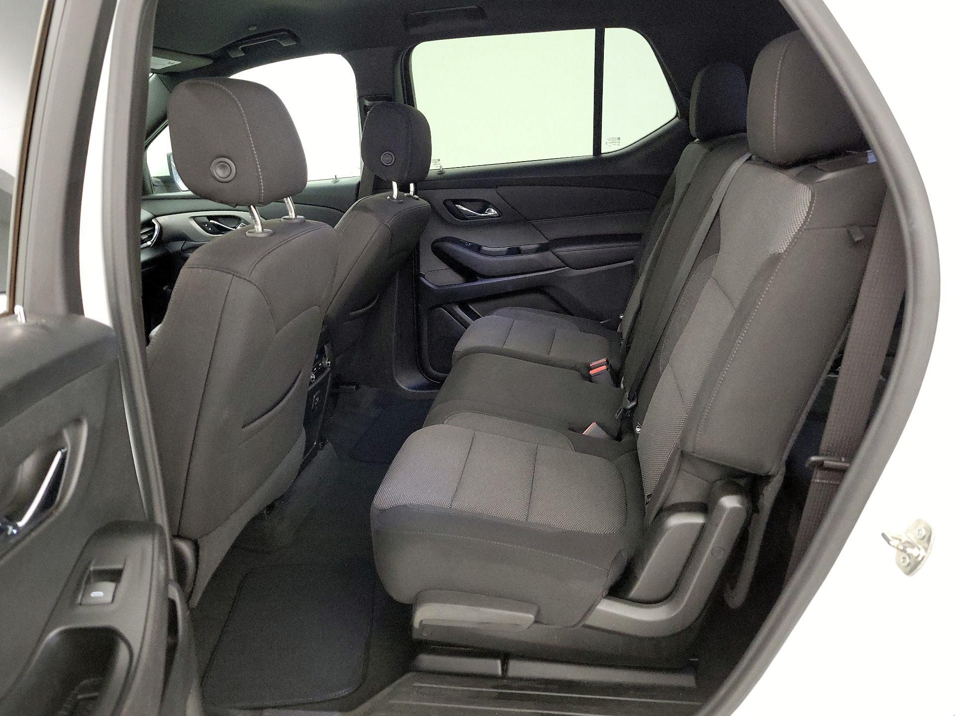 Thumbnail: 2023 Chevrolet Traverse - 19