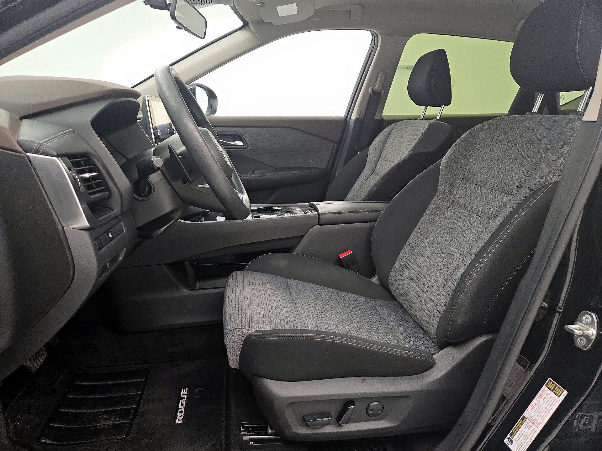 Thumbnail: 2023 Nissan Rogue - 11