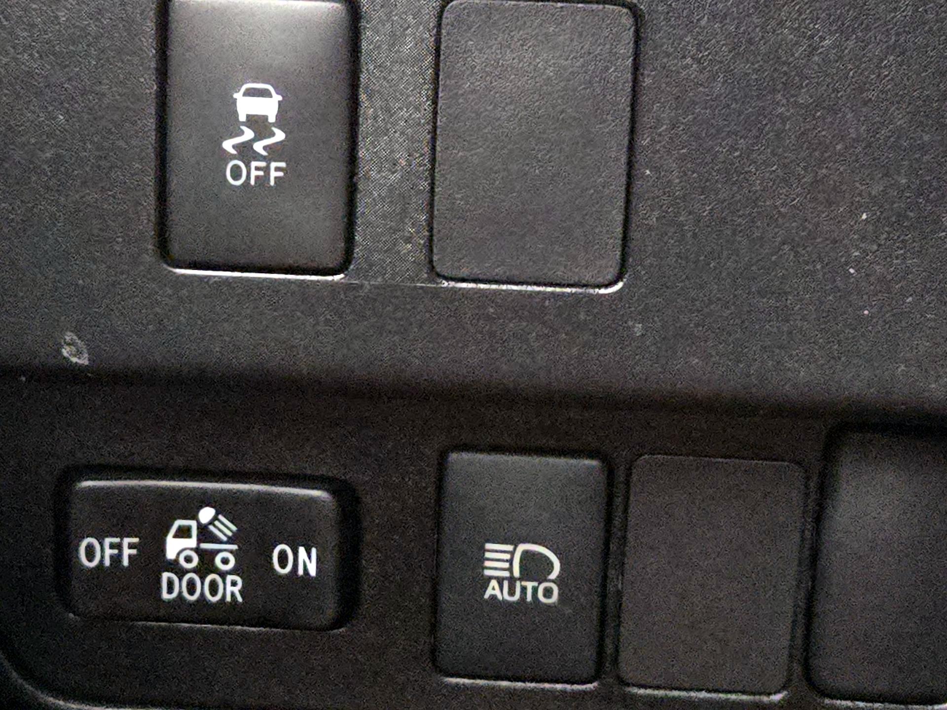 Thumbnail: 2023 Toyota Tacoma - 13