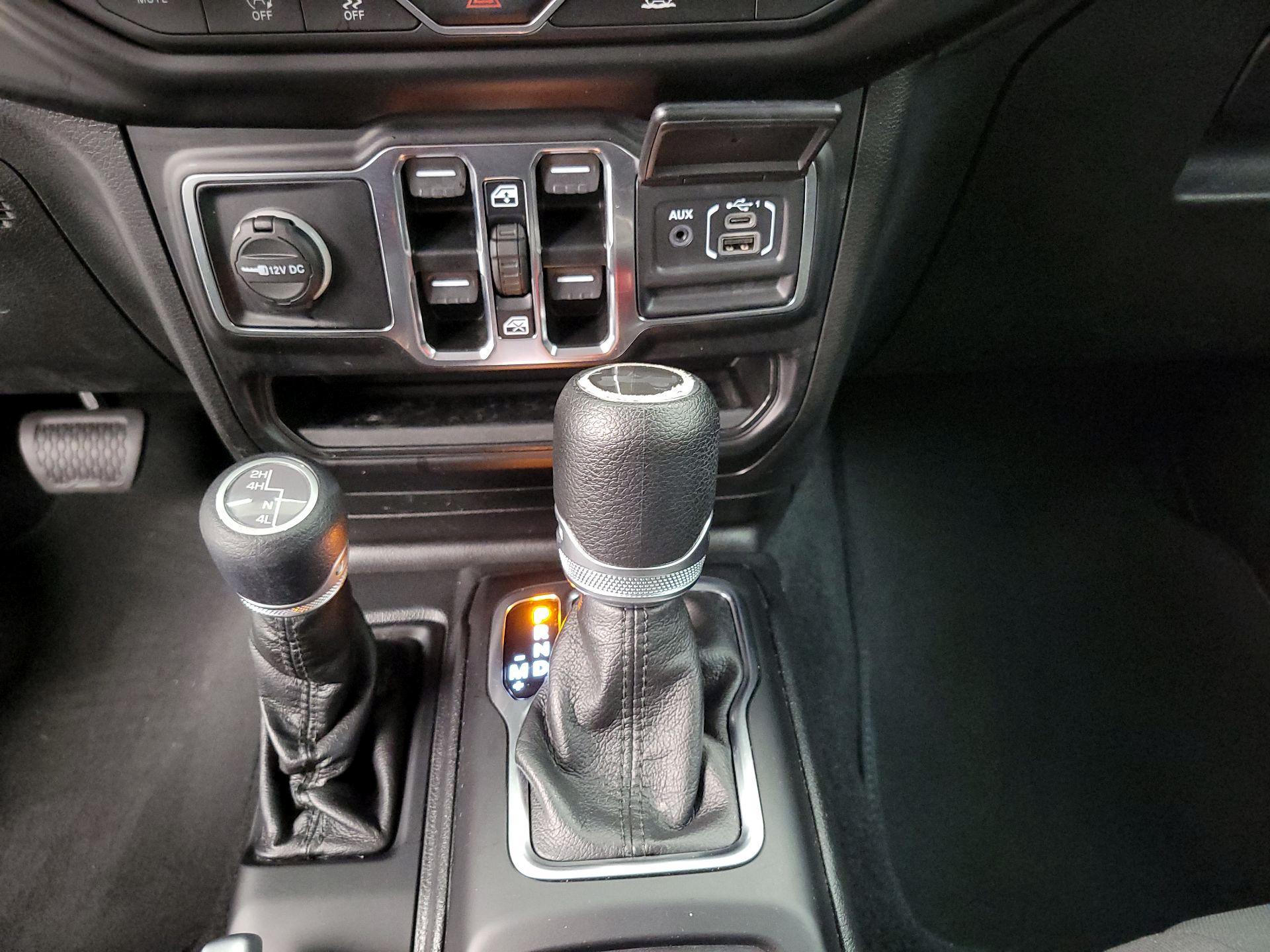 Thumbnail: 2022 Jeep Wrangler - 17