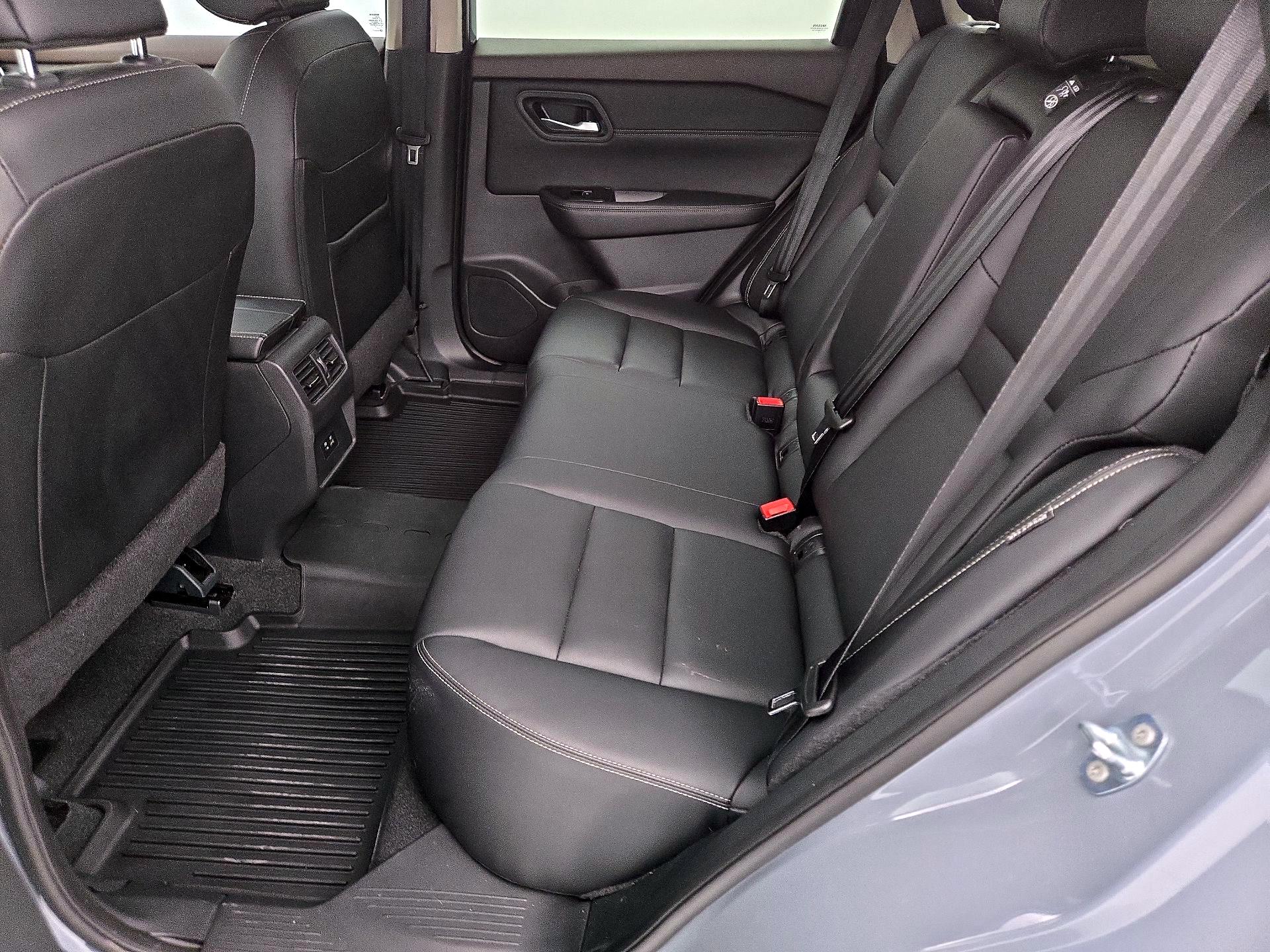 Thumbnail: 2023 Nissan Rogue - 19