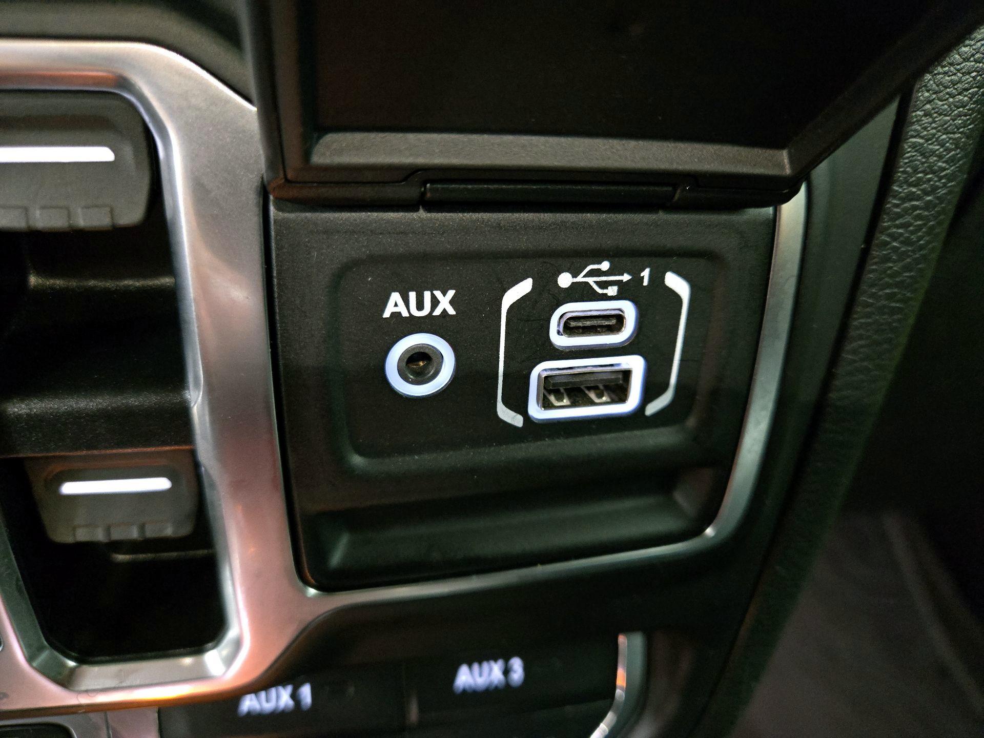 Thumbnail: 2021 Jeep Wrangler - 19