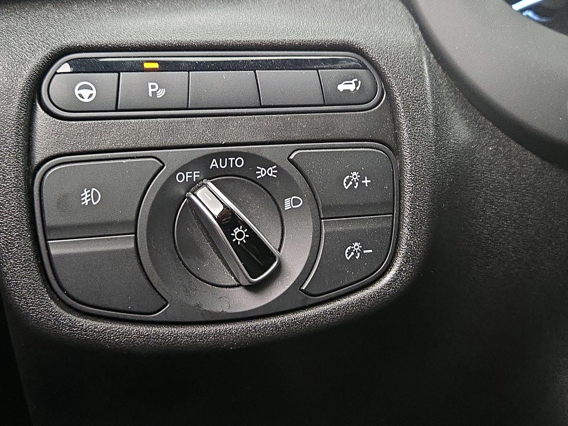 Thumbnail: 2023 INFINITI QX55 - 13