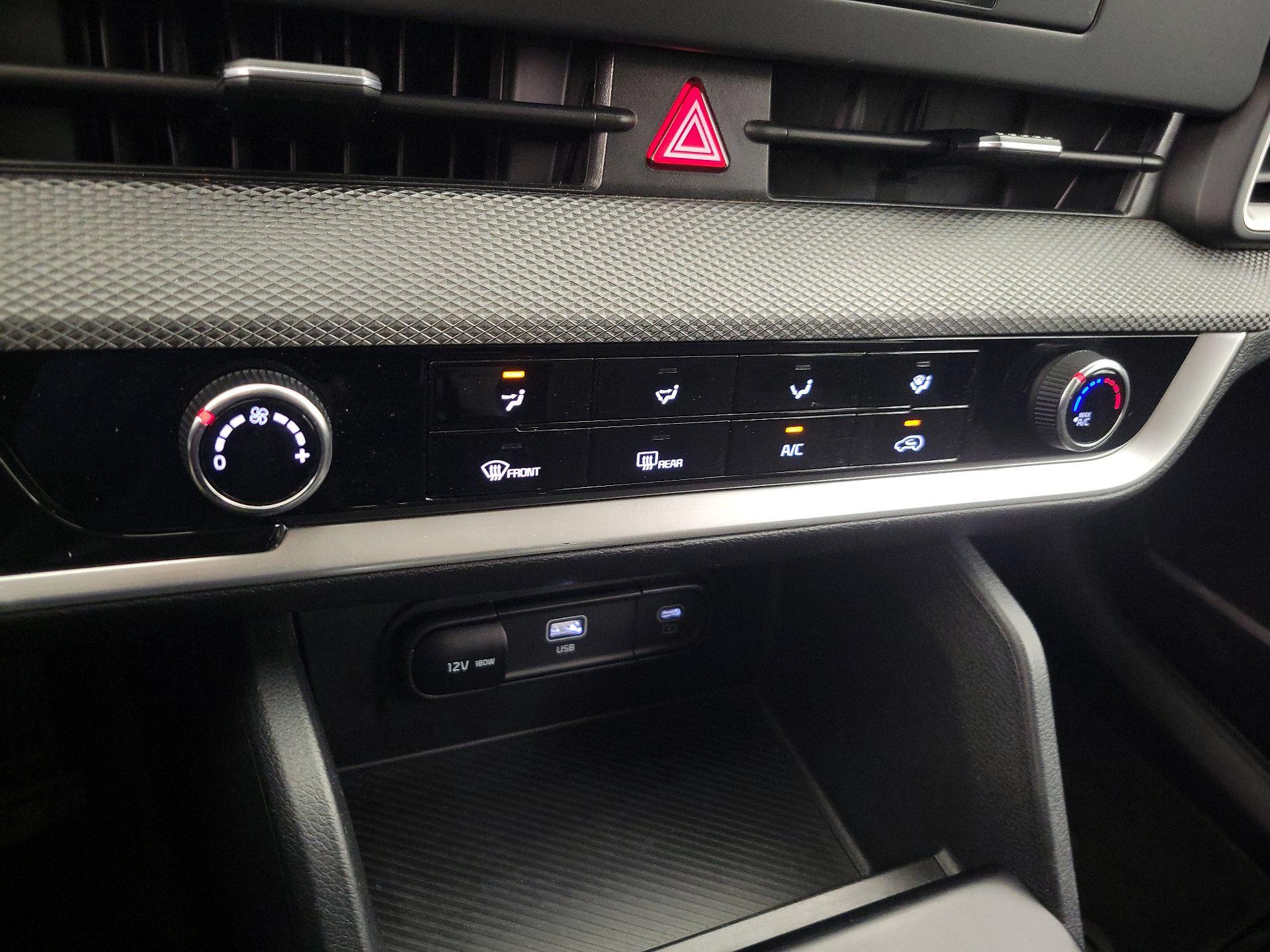 Thumbnail: 2024 Kia Sportage - 16