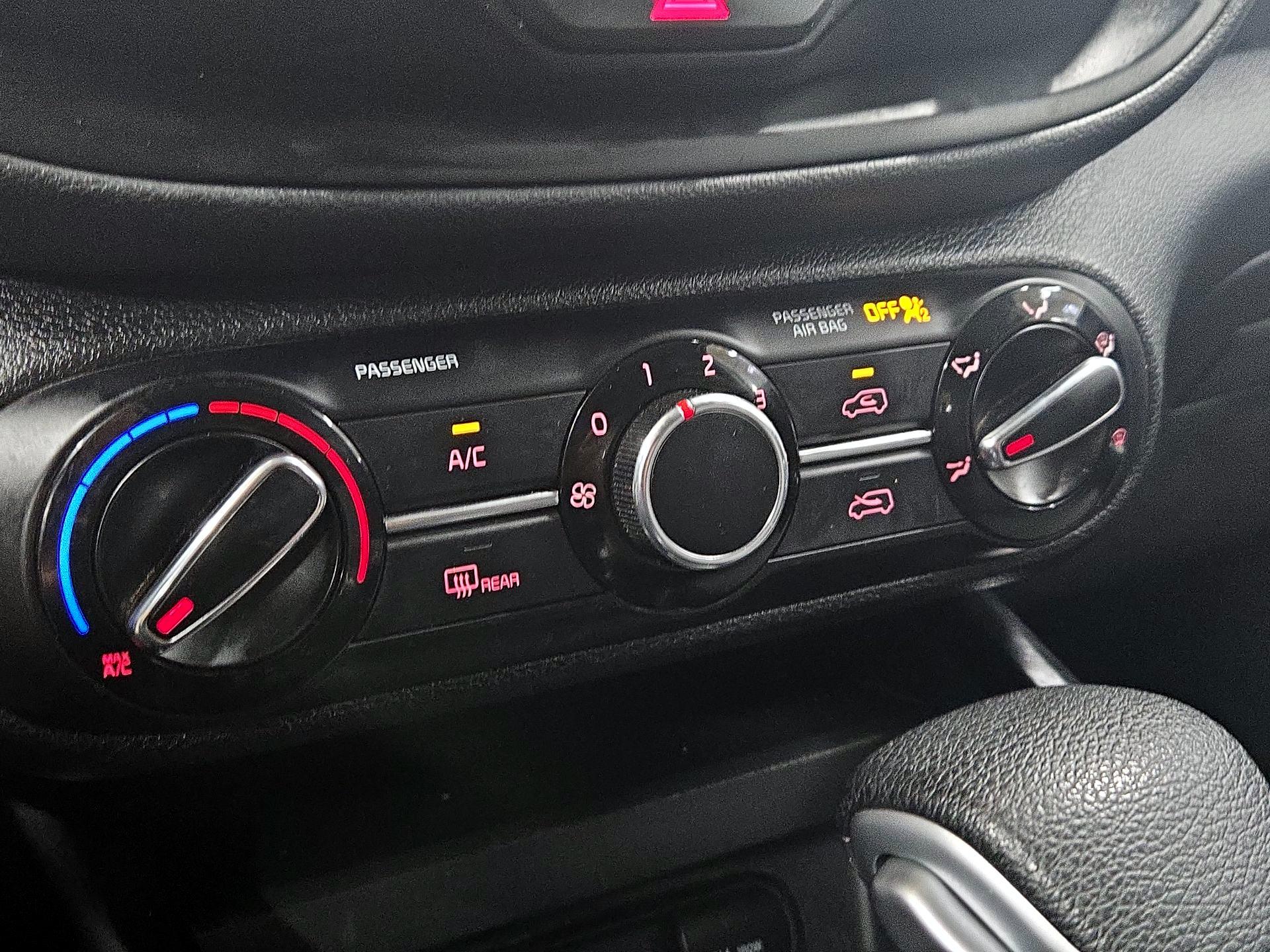 Thumbnail: 2022 Kia Soul - 16