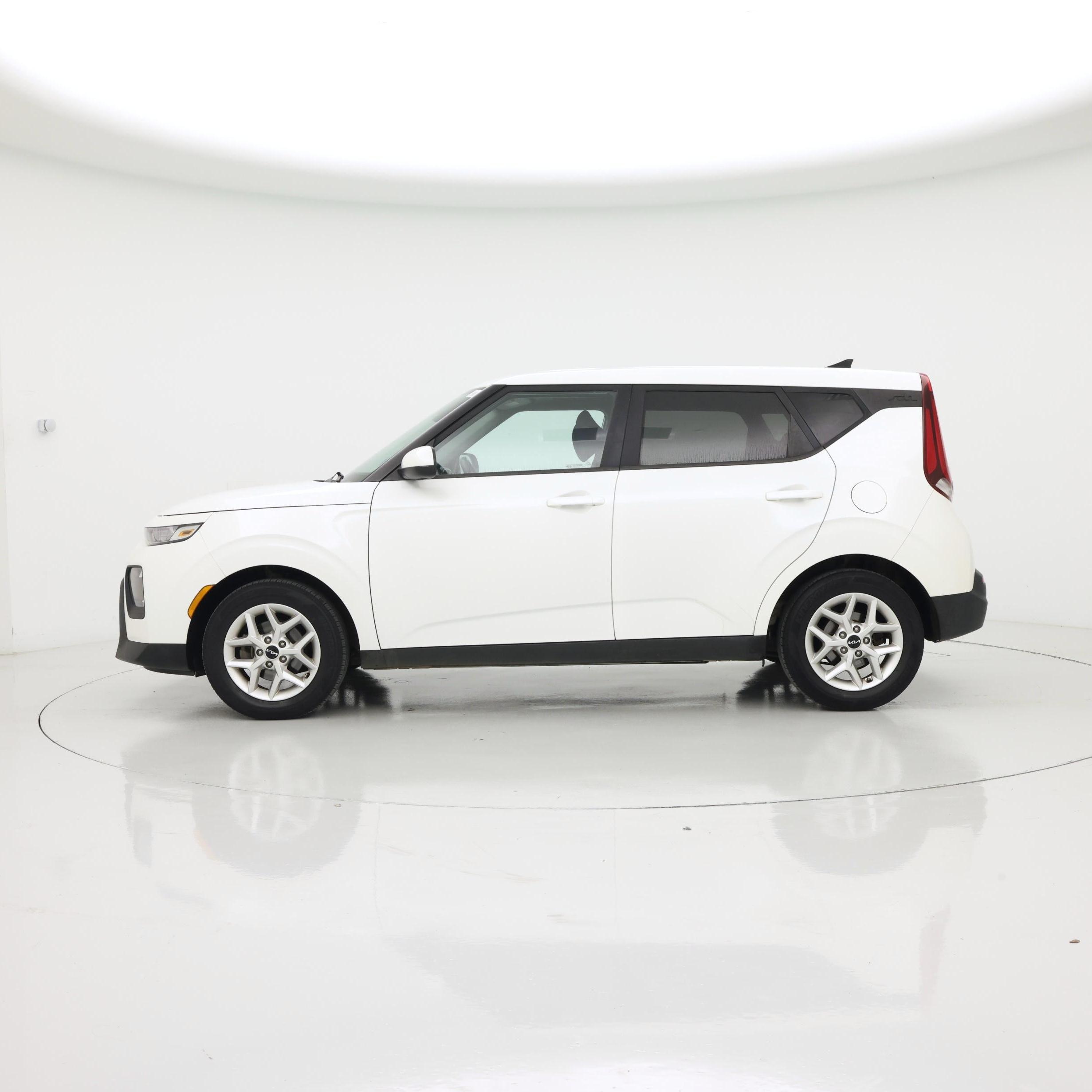 Thumbnail: 2022 Kia Soul - 3