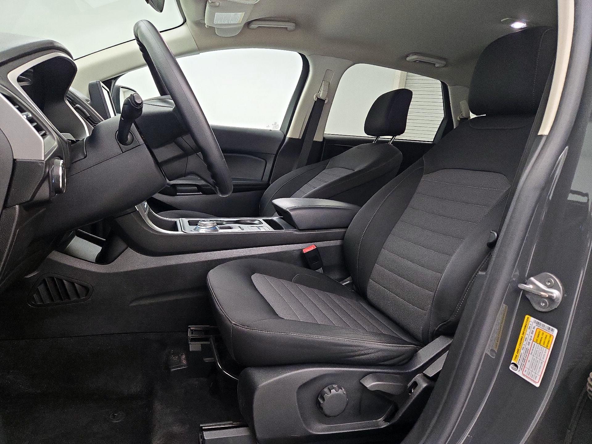 Thumbnail: 2021 Ford Edge - 11