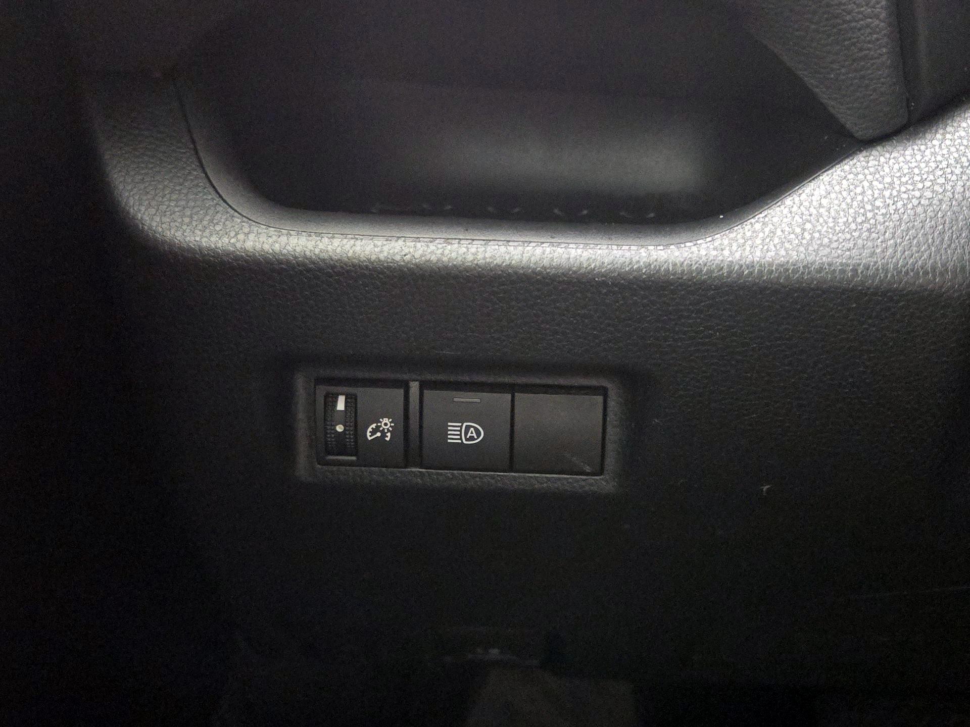 Thumbnail: 2020 Toyota RAV4 - 13