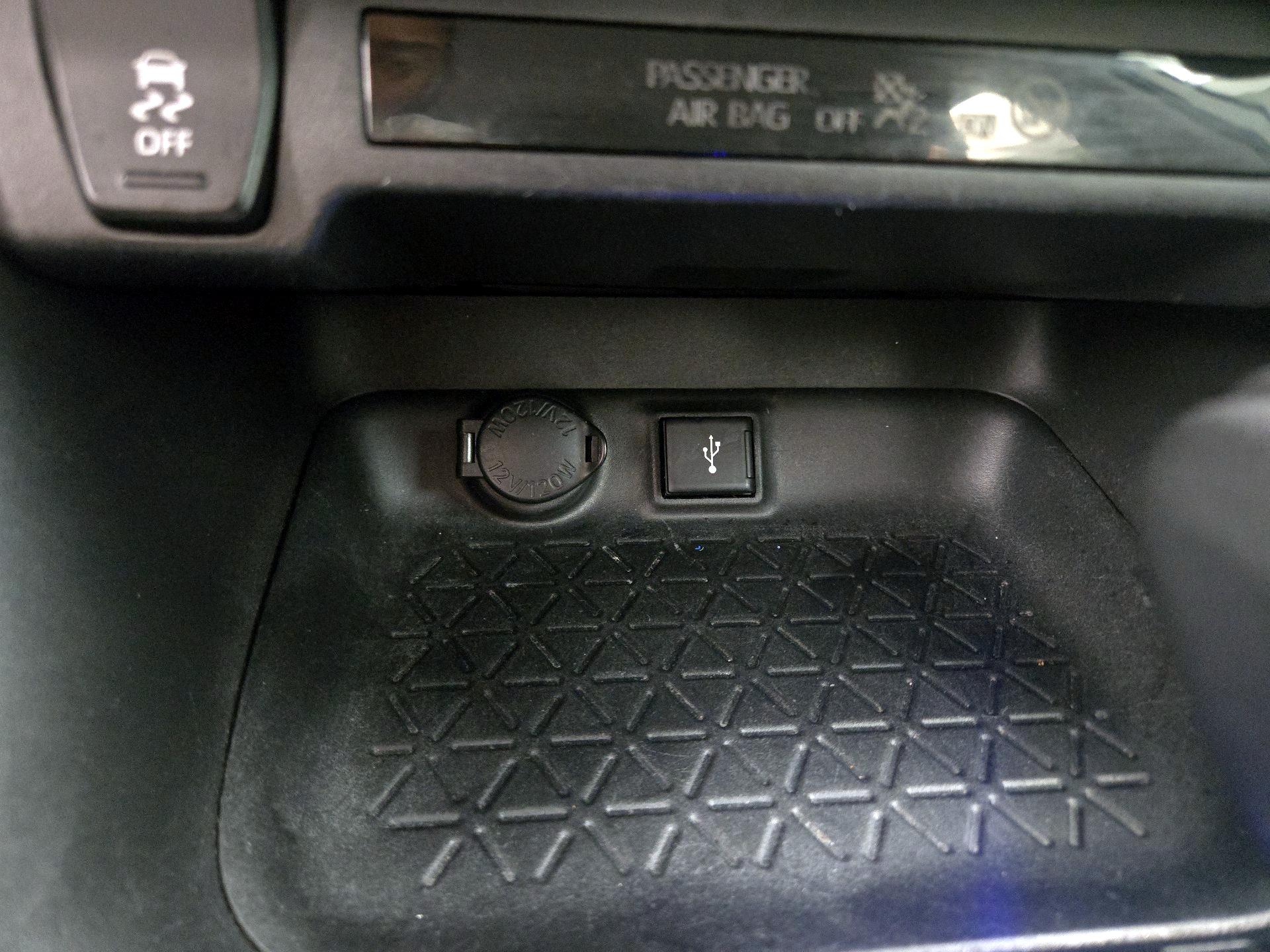 Thumbnail: 2020 Toyota RAV4 - 18