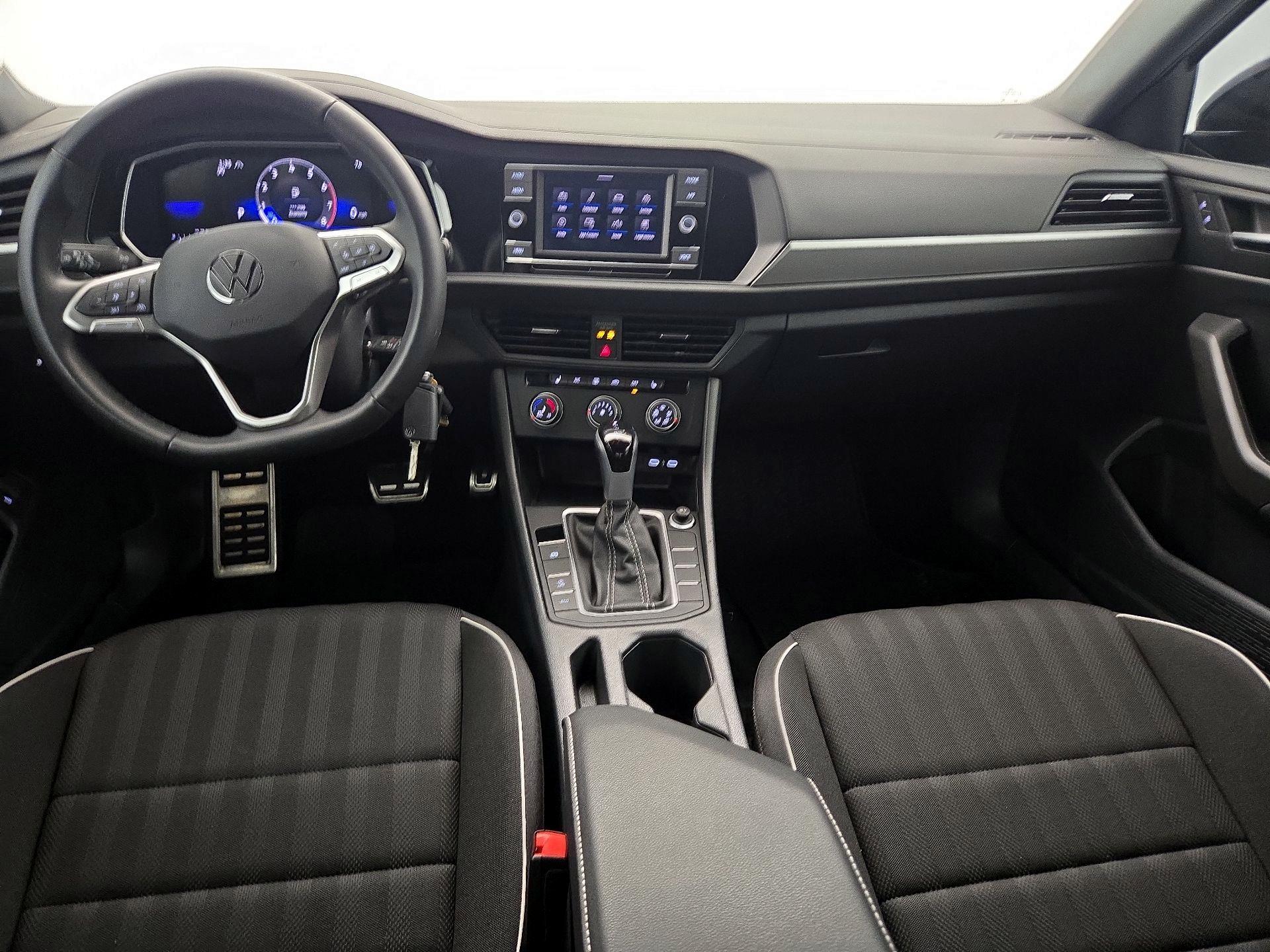 Thumbnail: 2024 Volkswagen Jetta - 9