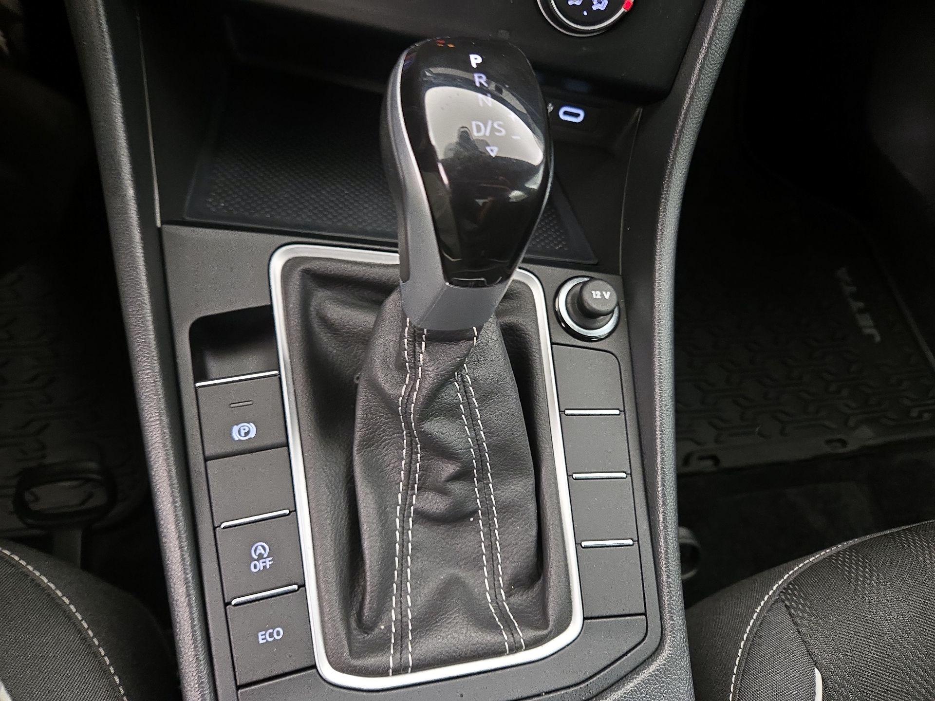 Thumbnail: 2024 Volkswagen Jetta - 17