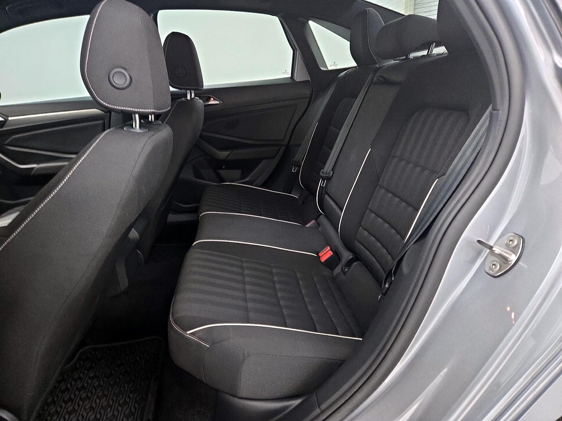 Thumbnail: 2024 Volkswagen Jetta - 19