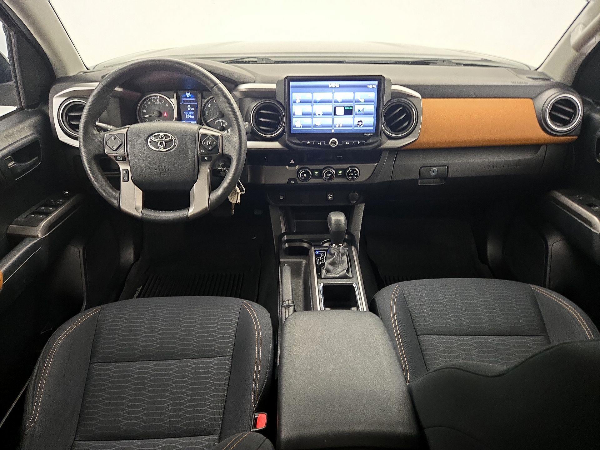 Thumbnail: 2016 Toyota Tacoma - 9