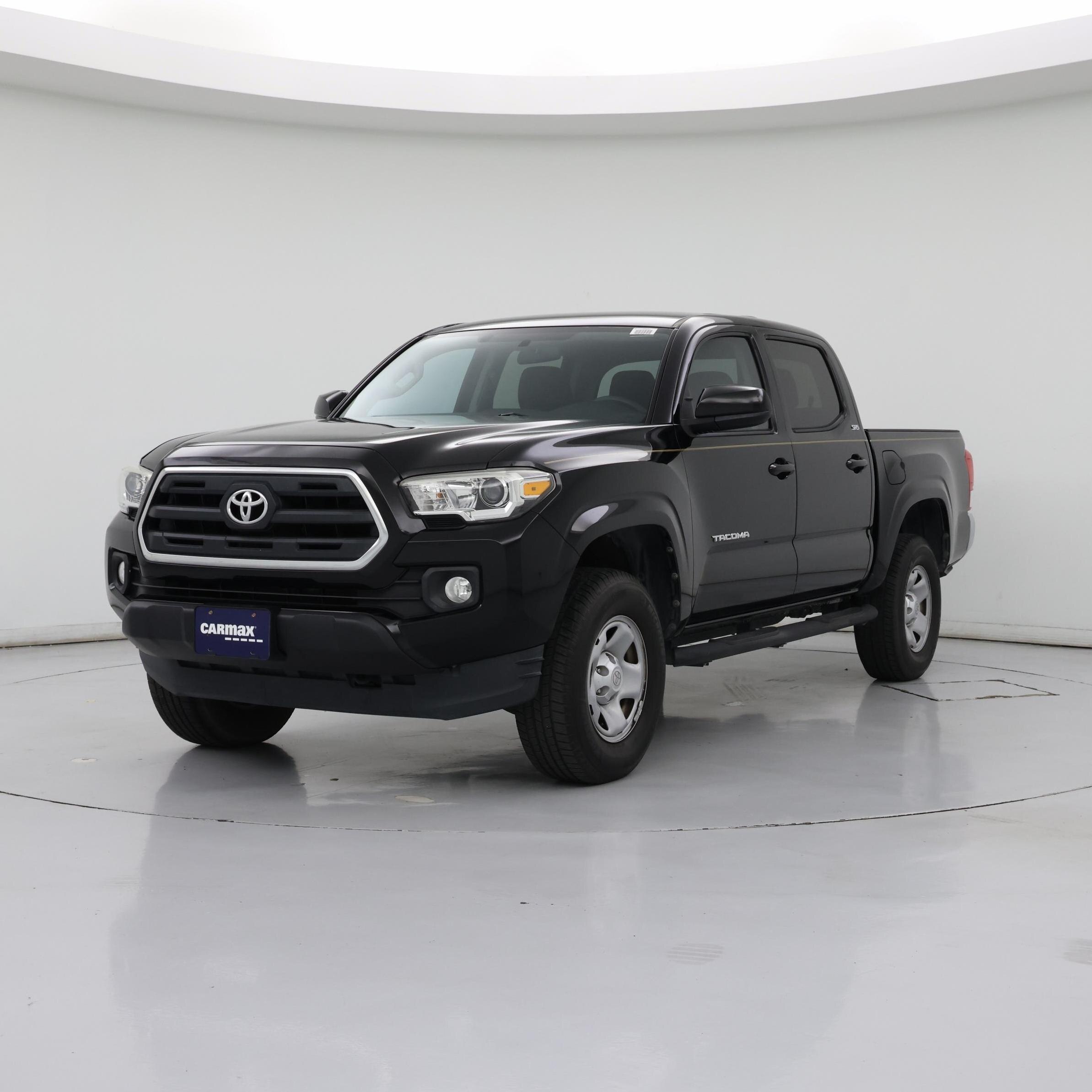 Thumbnail: 2016 Toyota Tacoma - 4