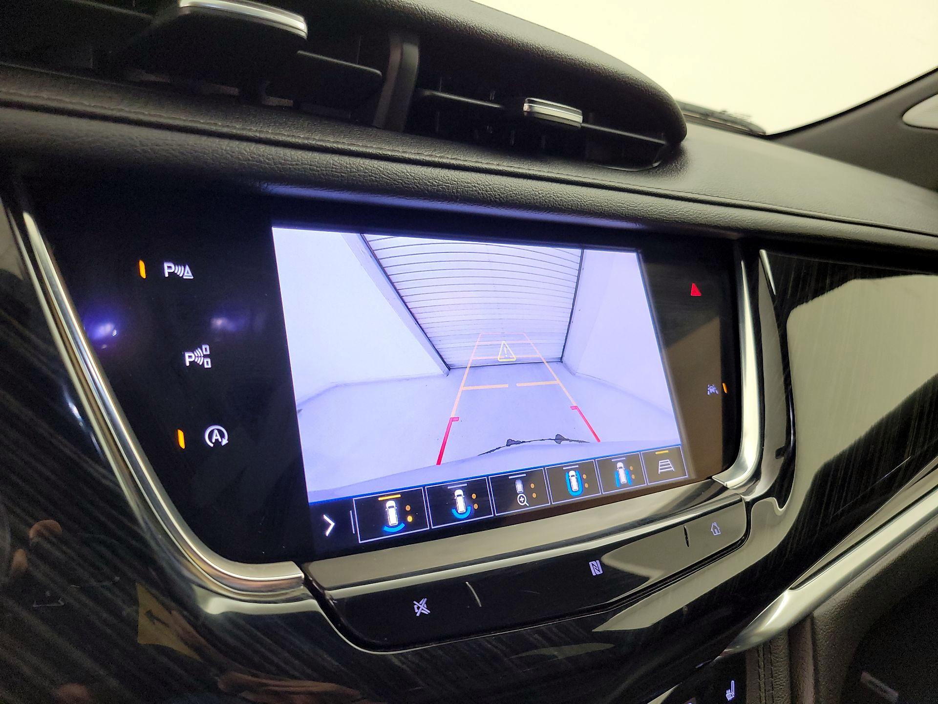 Thumbnail: 2020 Cadillac XT6 - 14