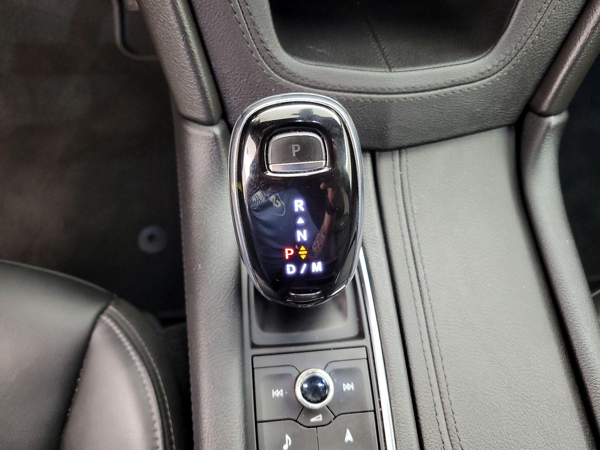 Thumbnail: 2020 Cadillac XT6 - 17