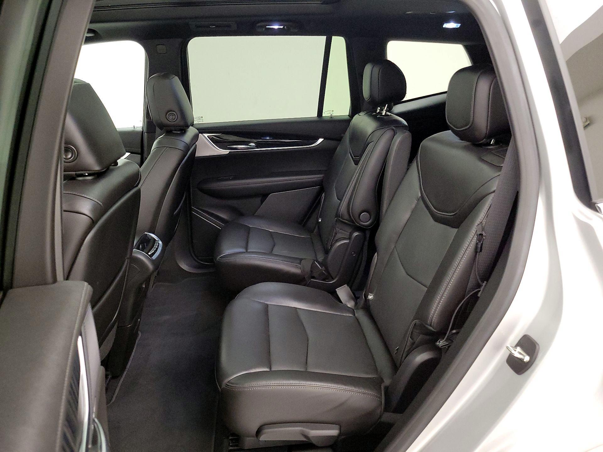 Thumbnail: 2020 Cadillac XT6 - 20
