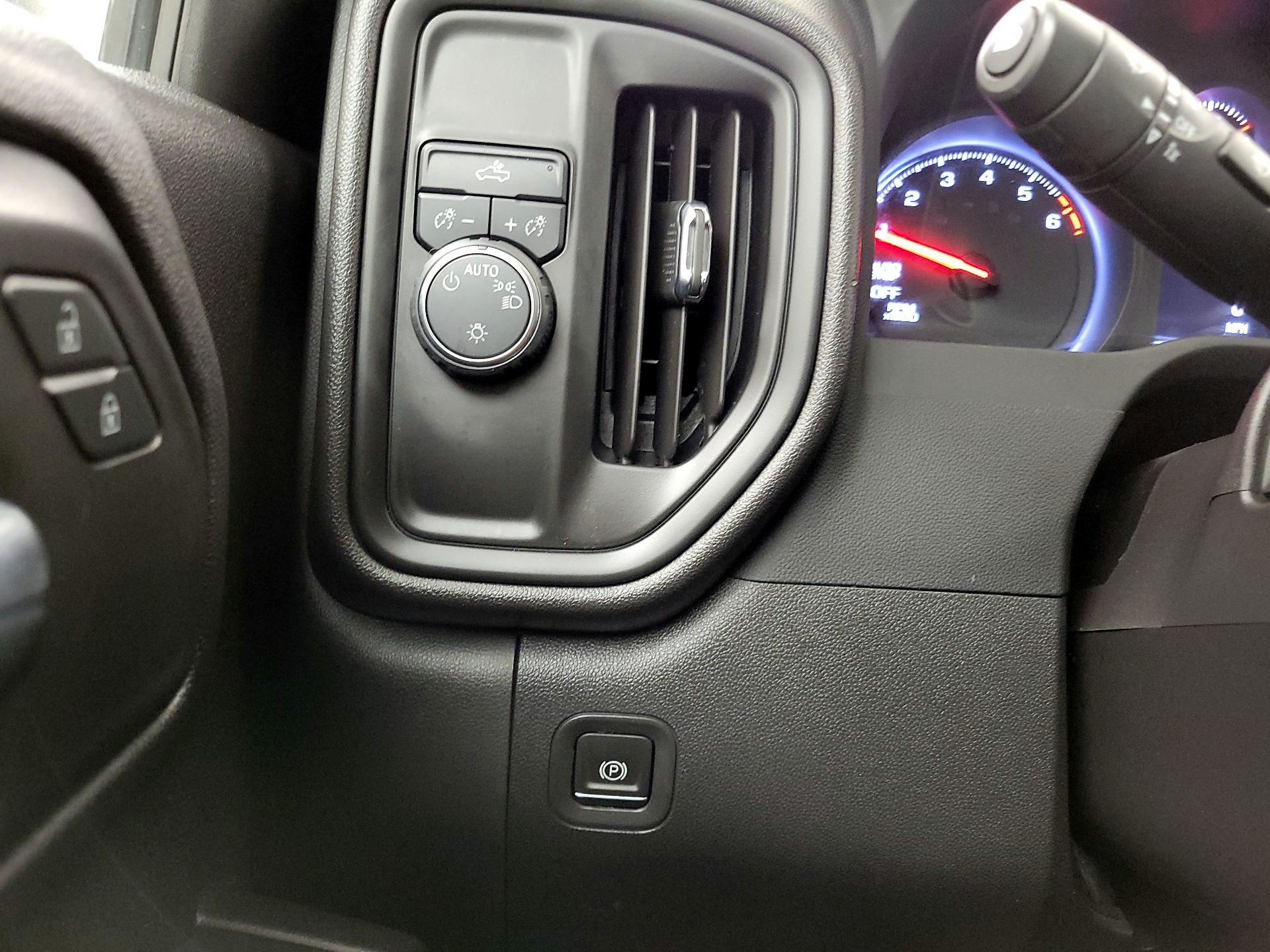 Thumbnail: 2023 Chevrolet Silverado 1500 - 13