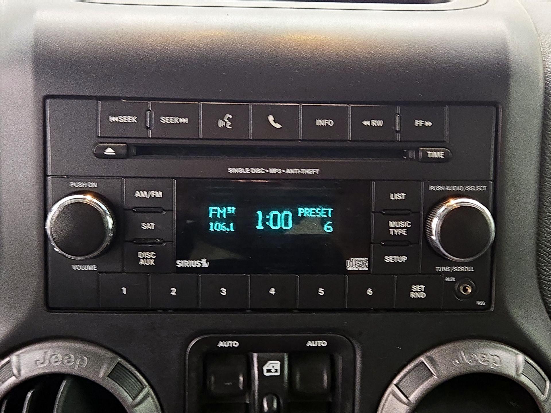 Thumbnail: 2017 Jeep Wrangler - 13