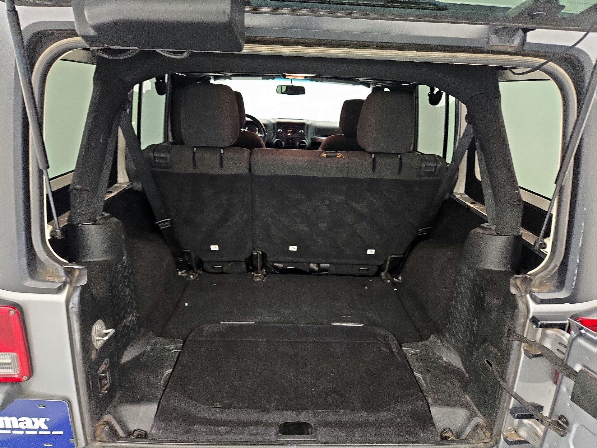 Thumbnail: 2017 Jeep Wrangler - 18