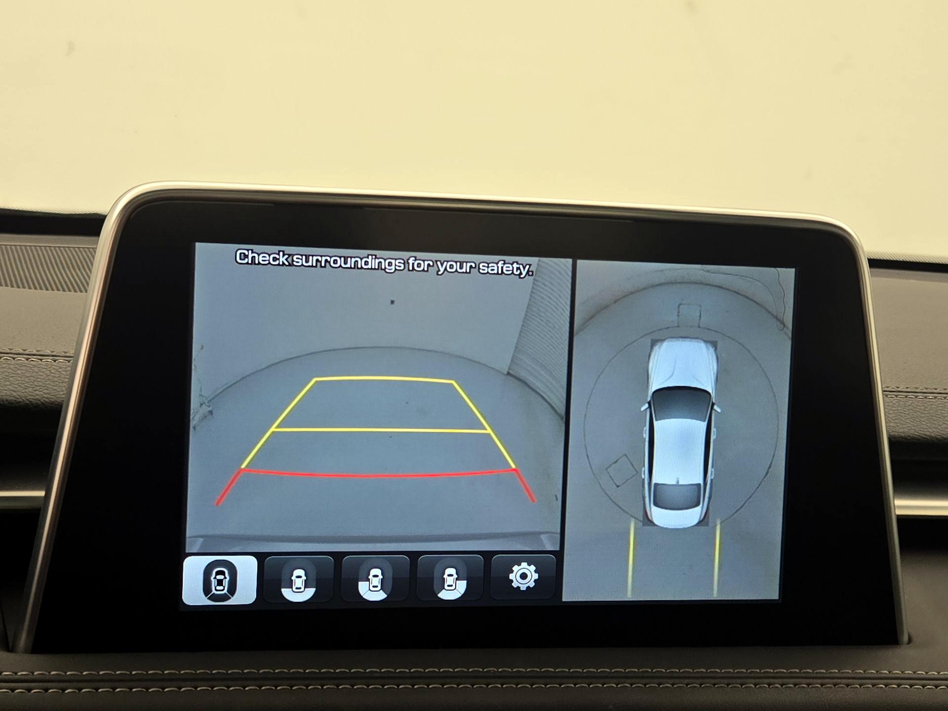 Thumbnail: 2021 Genesis G70 - 15