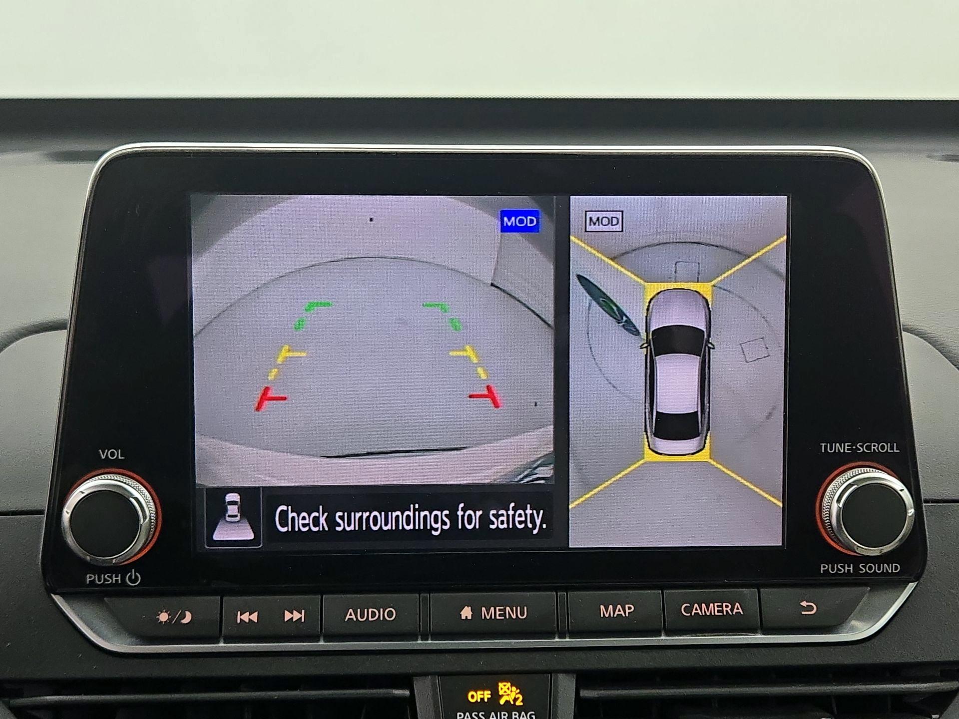 Thumbnail: 2019 Nissan Altima - 15