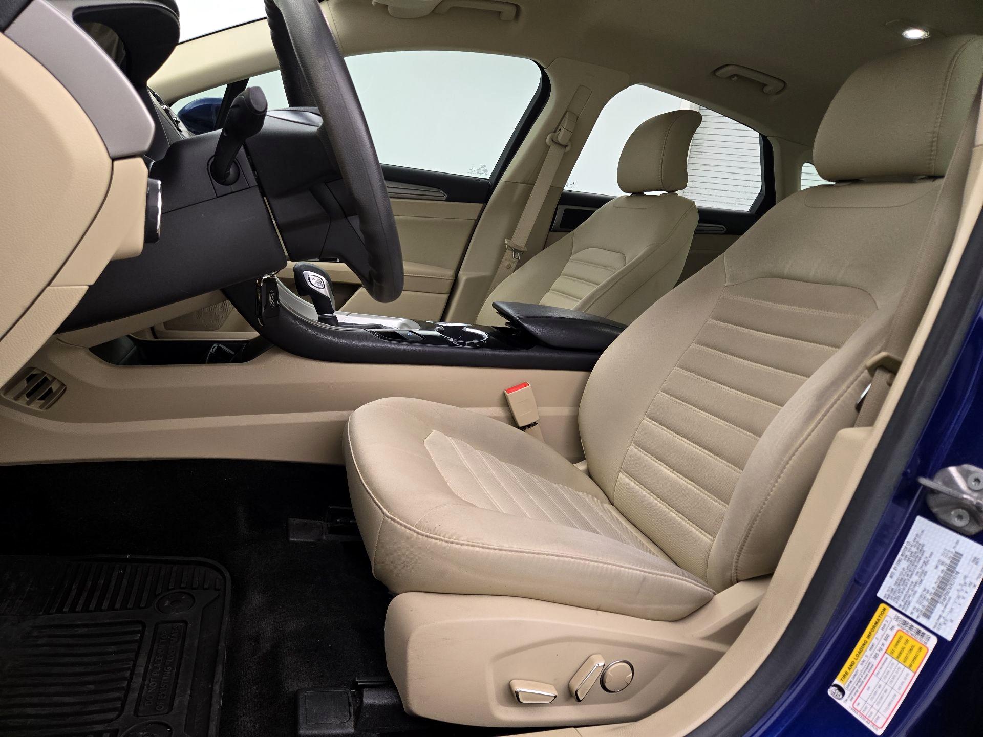 Thumbnail: 2015 Ford Fusion - 11