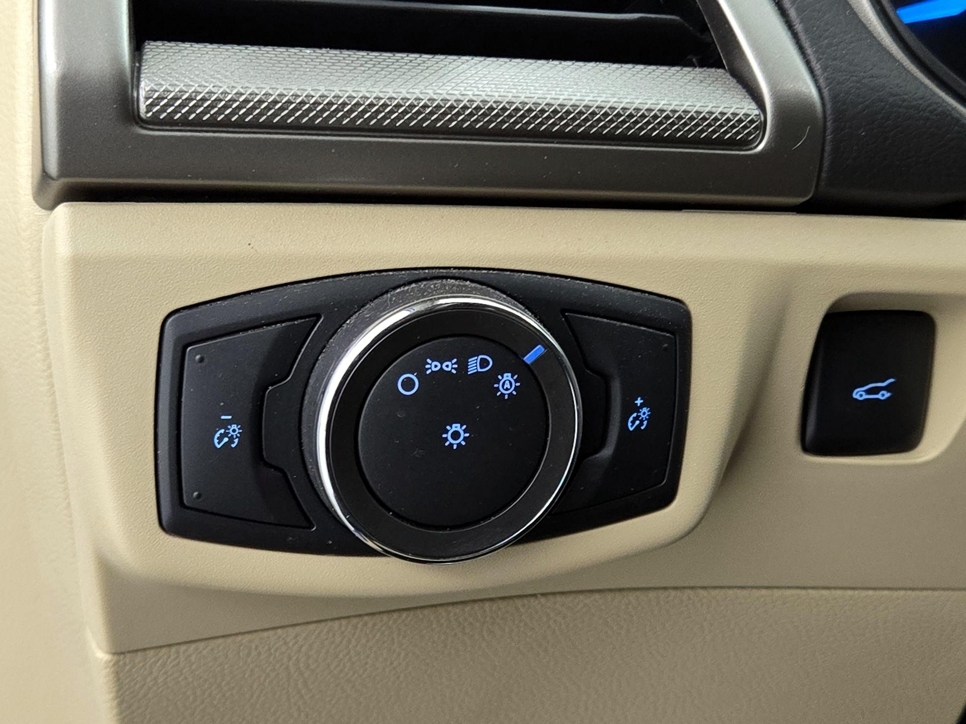 Thumbnail: 2015 Ford Fusion - 13