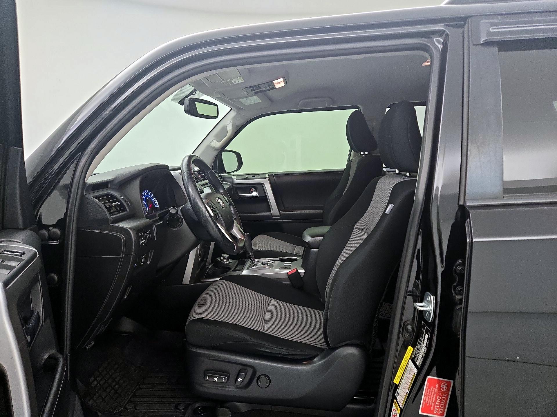 Thumbnail: 2016 Toyota 4Runner - 11