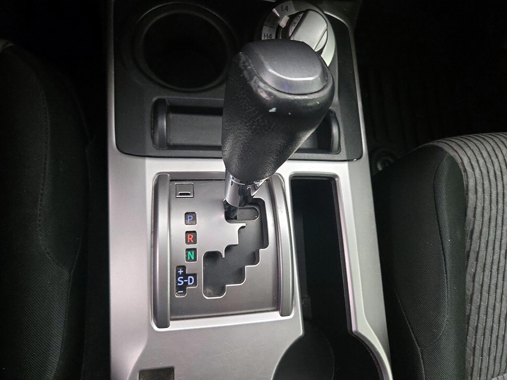 Thumbnail: 2016 Toyota 4Runner - 18