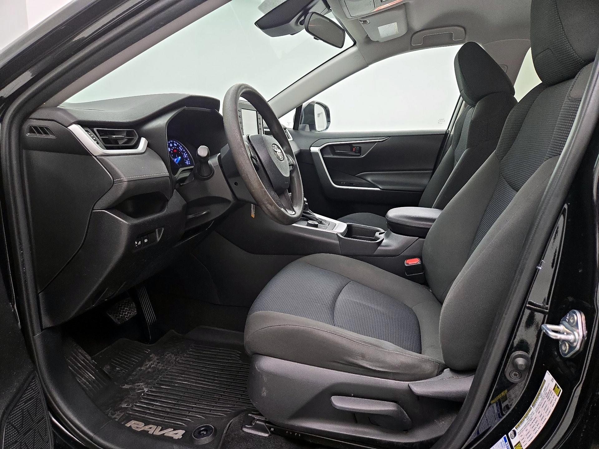 Thumbnail: 2020 Toyota RAV4 - 11