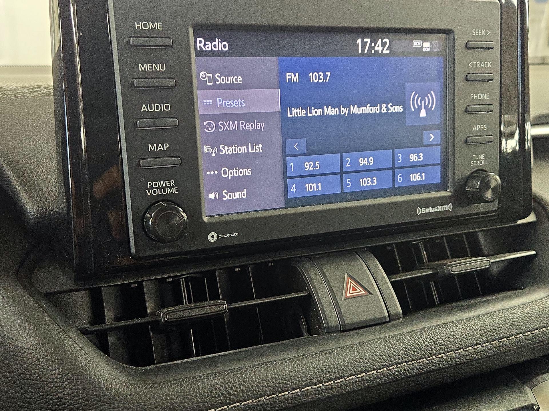 Thumbnail: 2020 Toyota RAV4 - 15