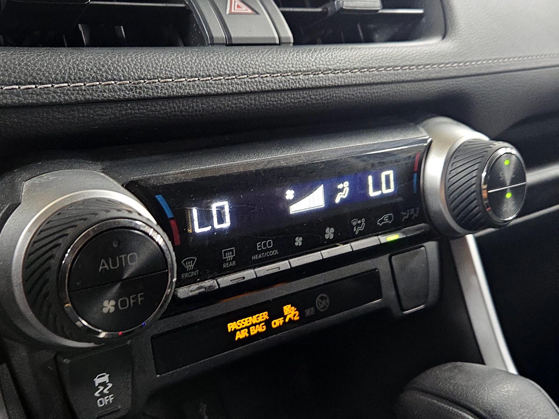 Thumbnail: 2020 Toyota RAV4 - 16