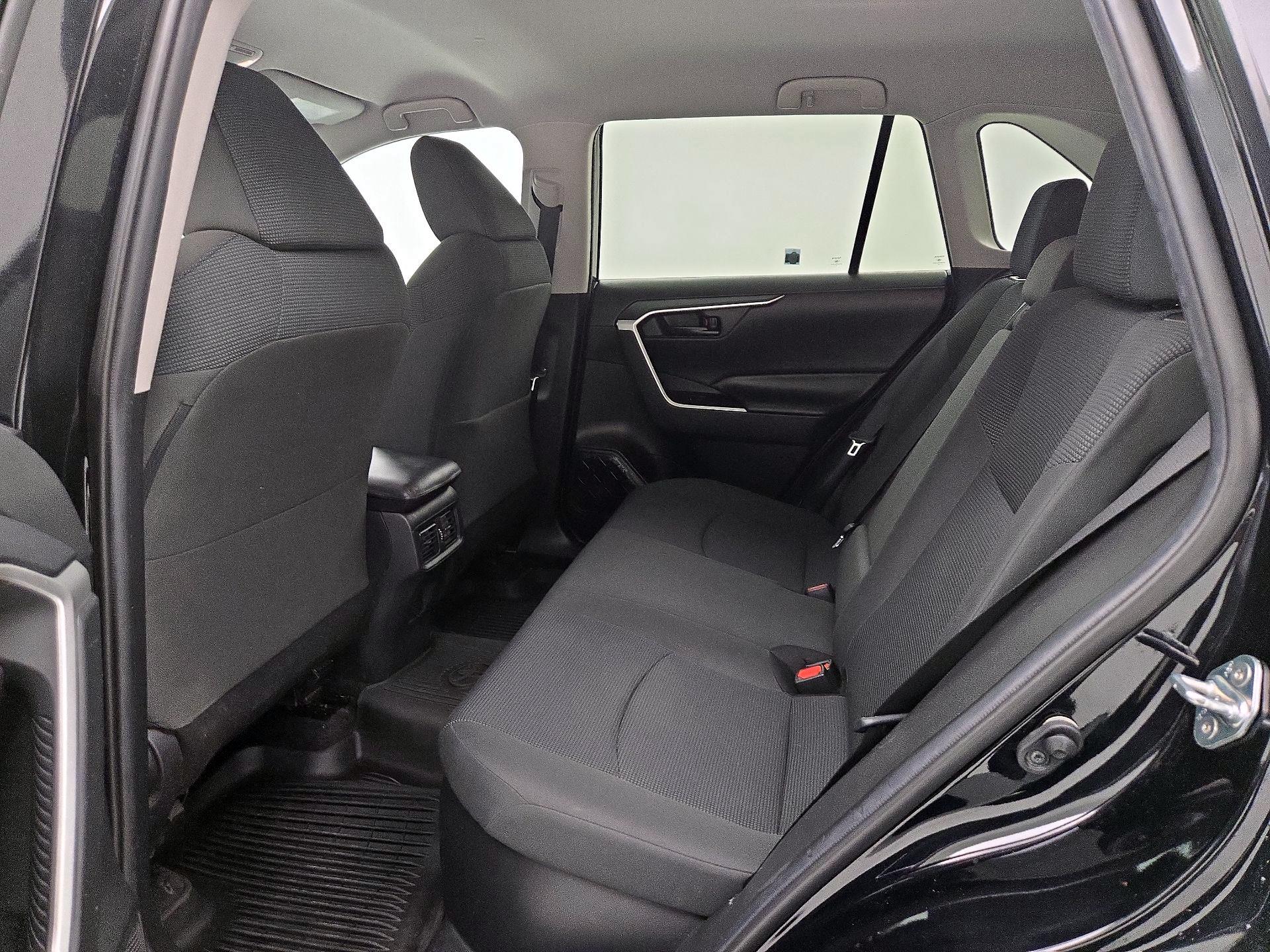 Thumbnail: 2020 Toyota RAV4 - 19