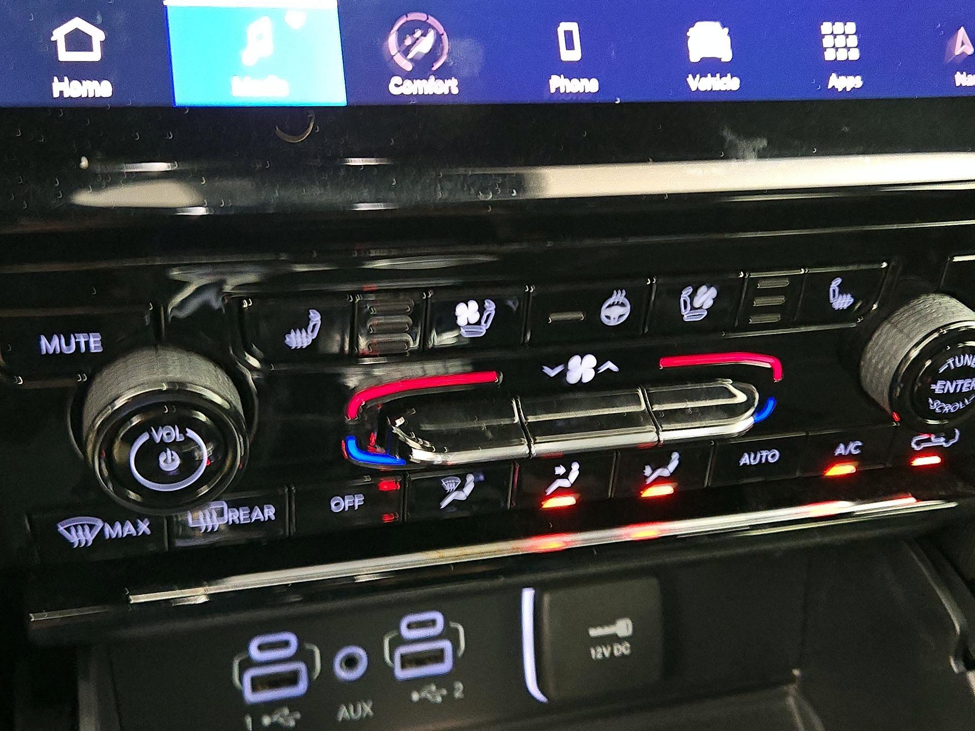 Thumbnail: 2024 Jeep Grand Cherokee L - 17