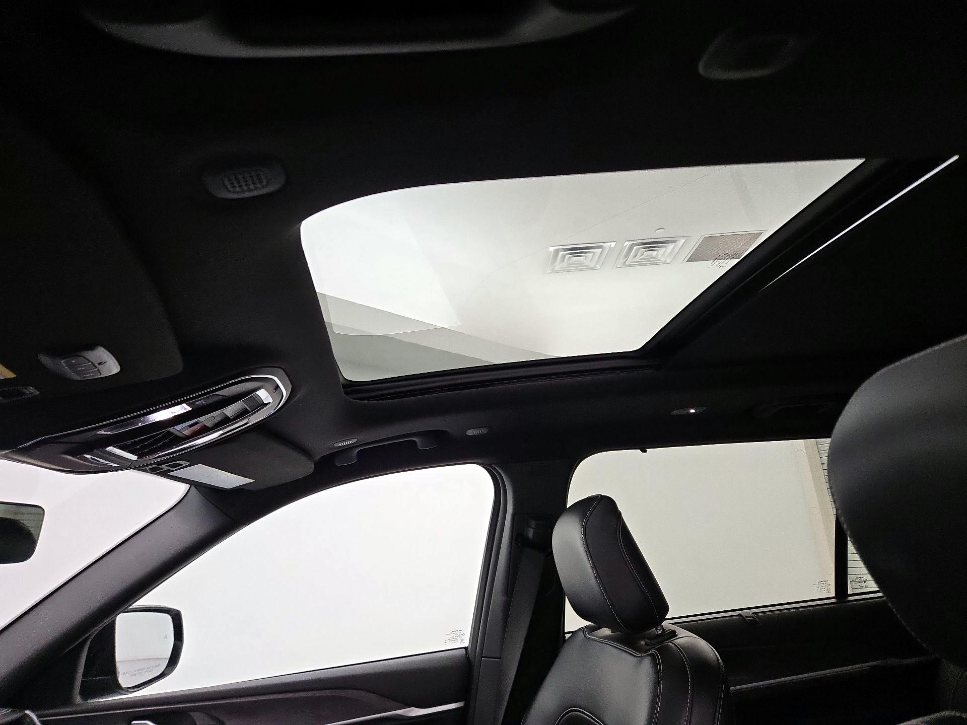 Thumbnail: 2024 Jeep Grand Cherokee L - 20