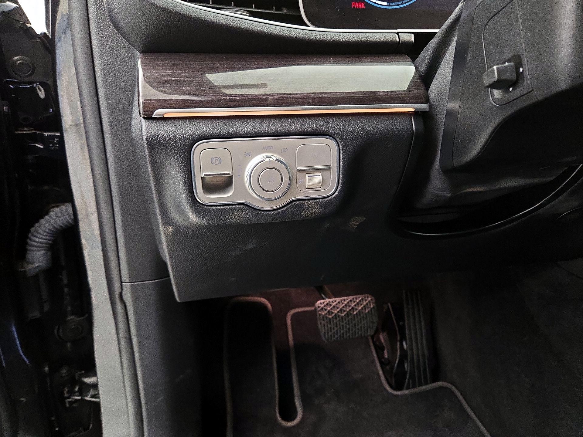 Thumbnail: 2020 Mercedes-Benz GLE - 13