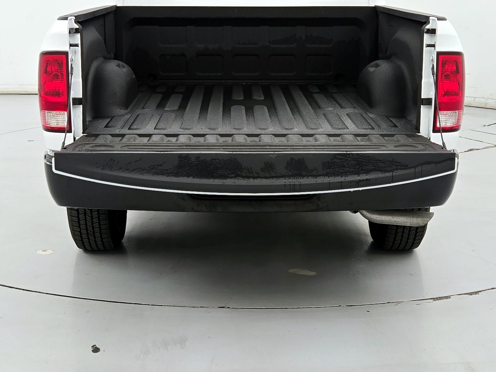 Thumbnail: 2024 RAM 1500 Classic - 20