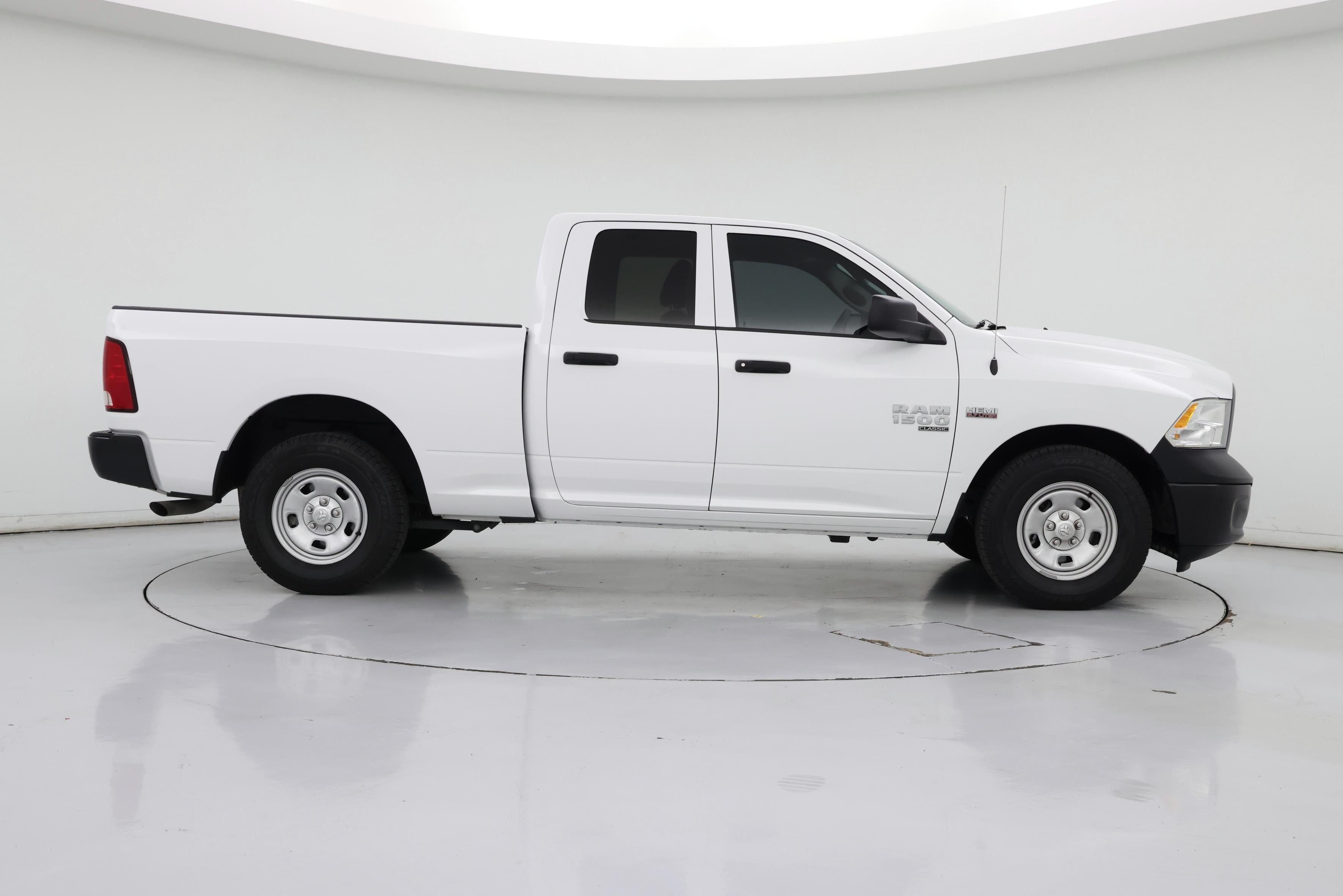 Thumbnail: 2024 RAM 1500 Classic - 7