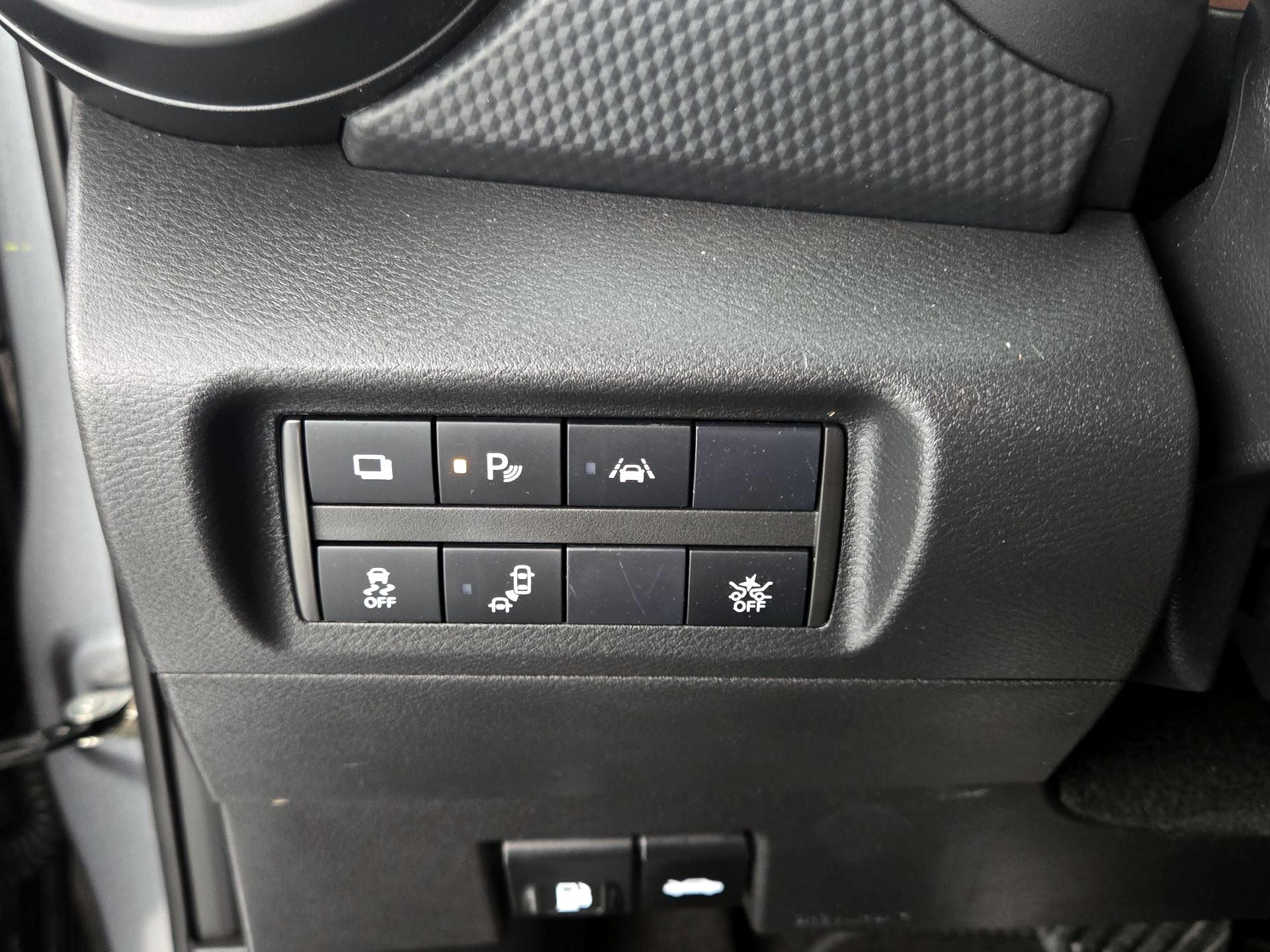 Thumbnail: 2023 Nissan Kicks - 13