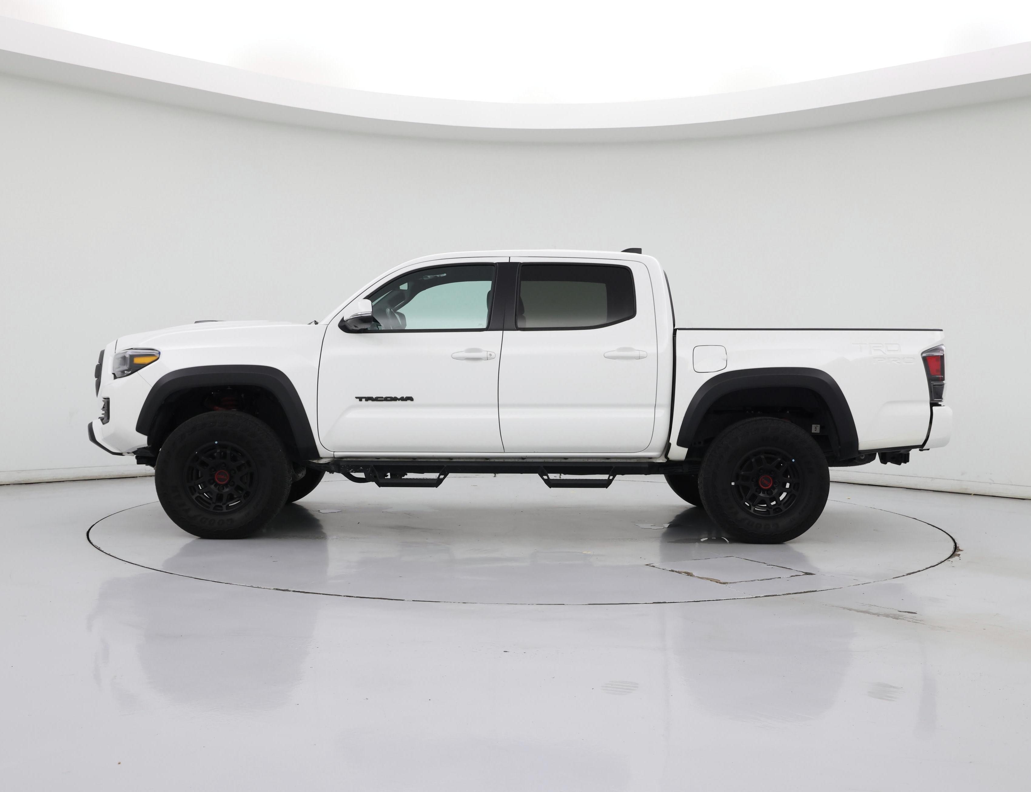 Thumbnail: 2023 Toyota Tacoma - 3